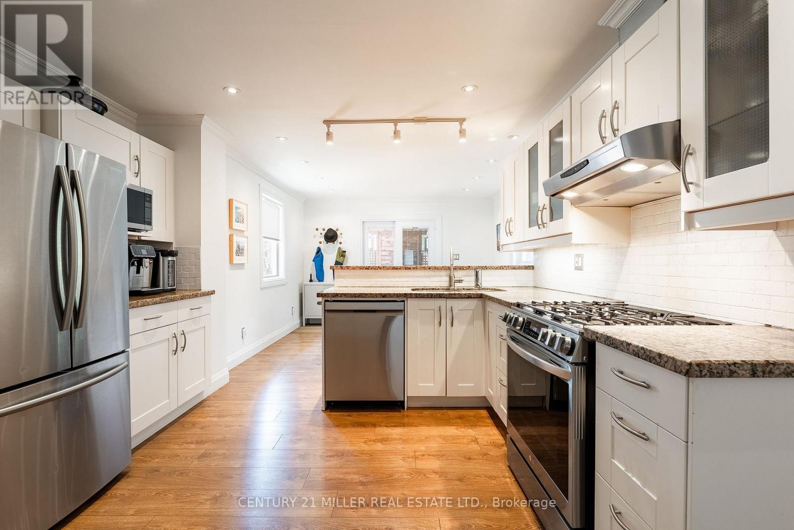 262 Oakwood Crescent, Oakville, Ontario  L6K 3M8 - Photo 16 - W12943912