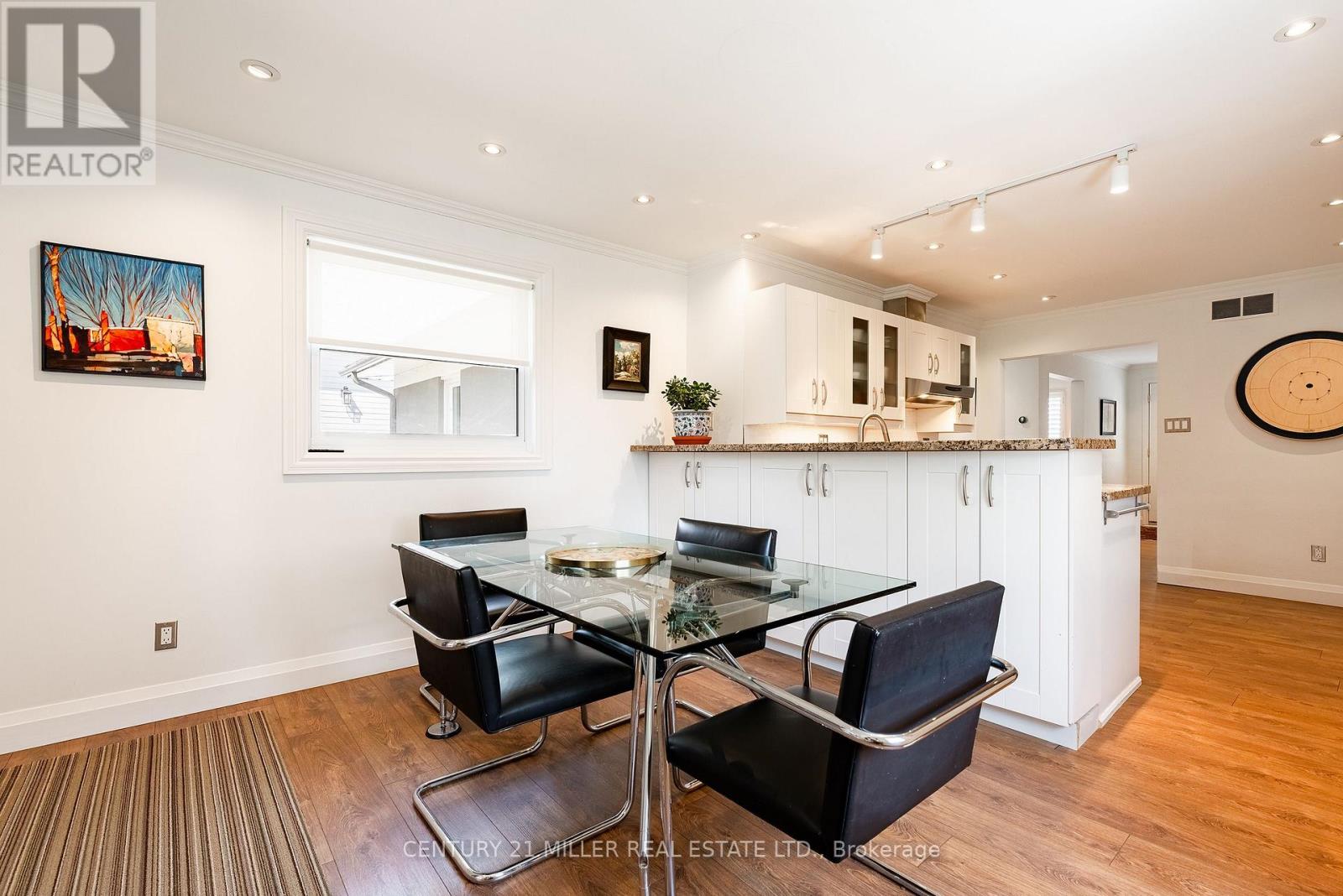 262 Oakwood Crescent, Oakville, Ontario  L6K 3M8 - Photo 19 - W12943912