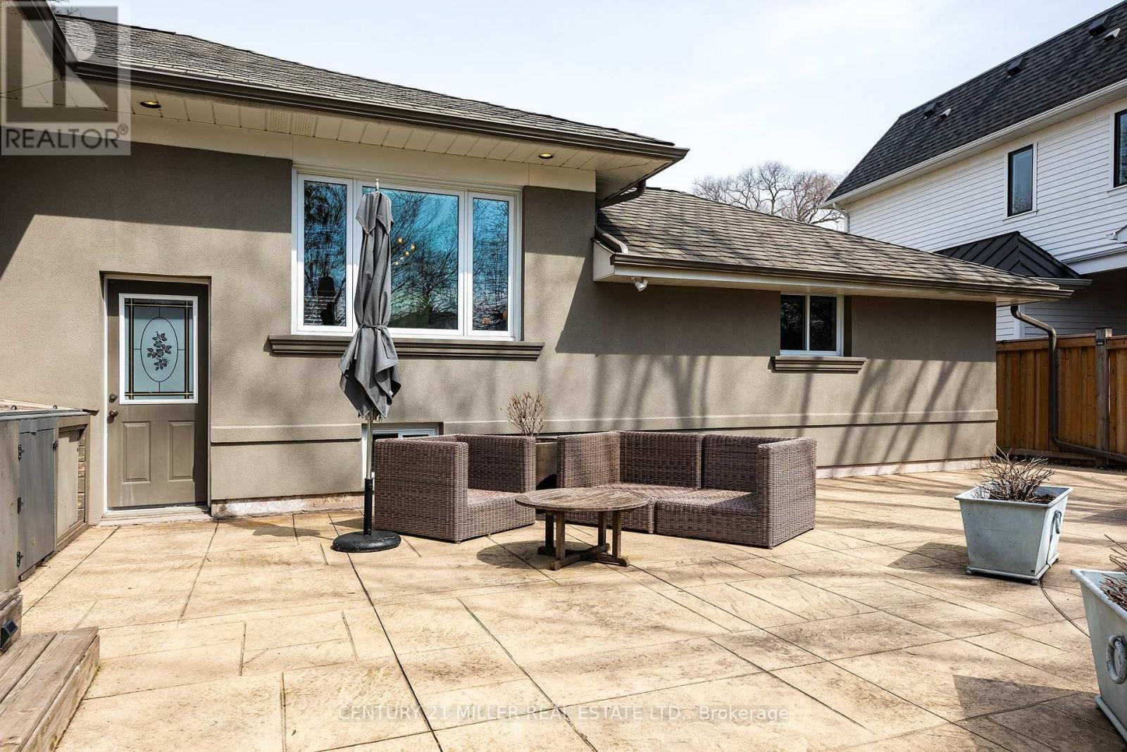 262 Oakwood Crescent, Oakville, Ontario  L6K 3M8 - Photo 42 - W12943912