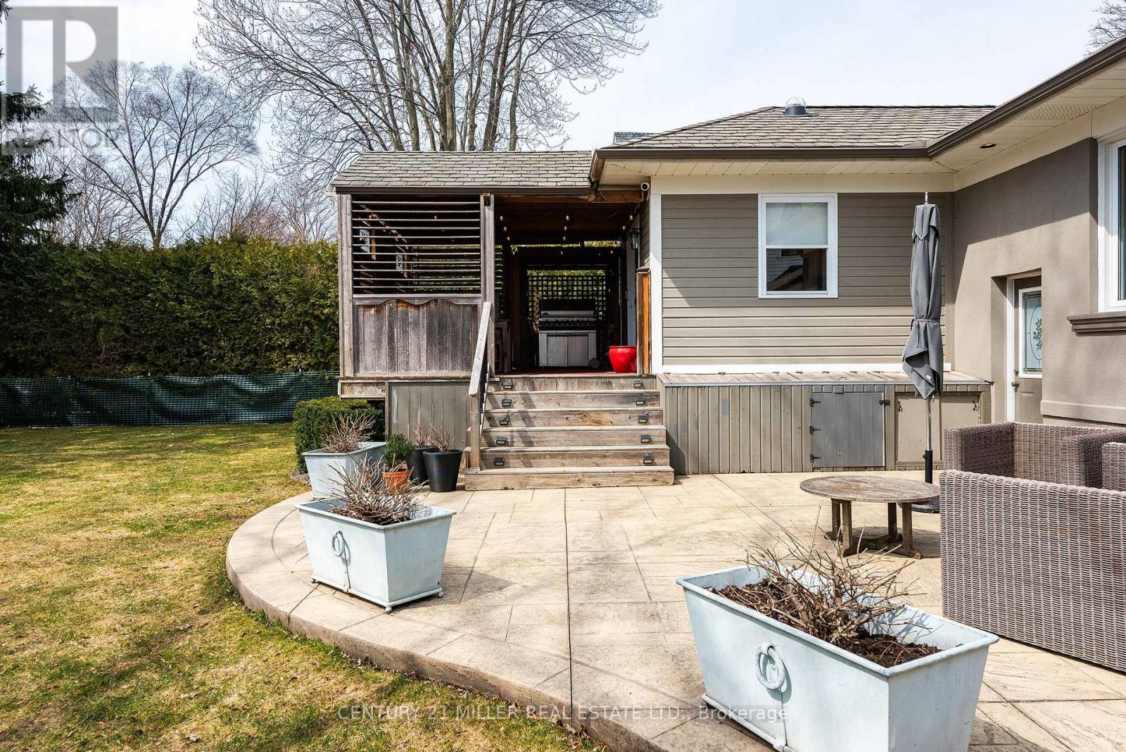 262 Oakwood Crescent, Oakville, Ontario  L6K 3M8 - Photo 43 - W12943912