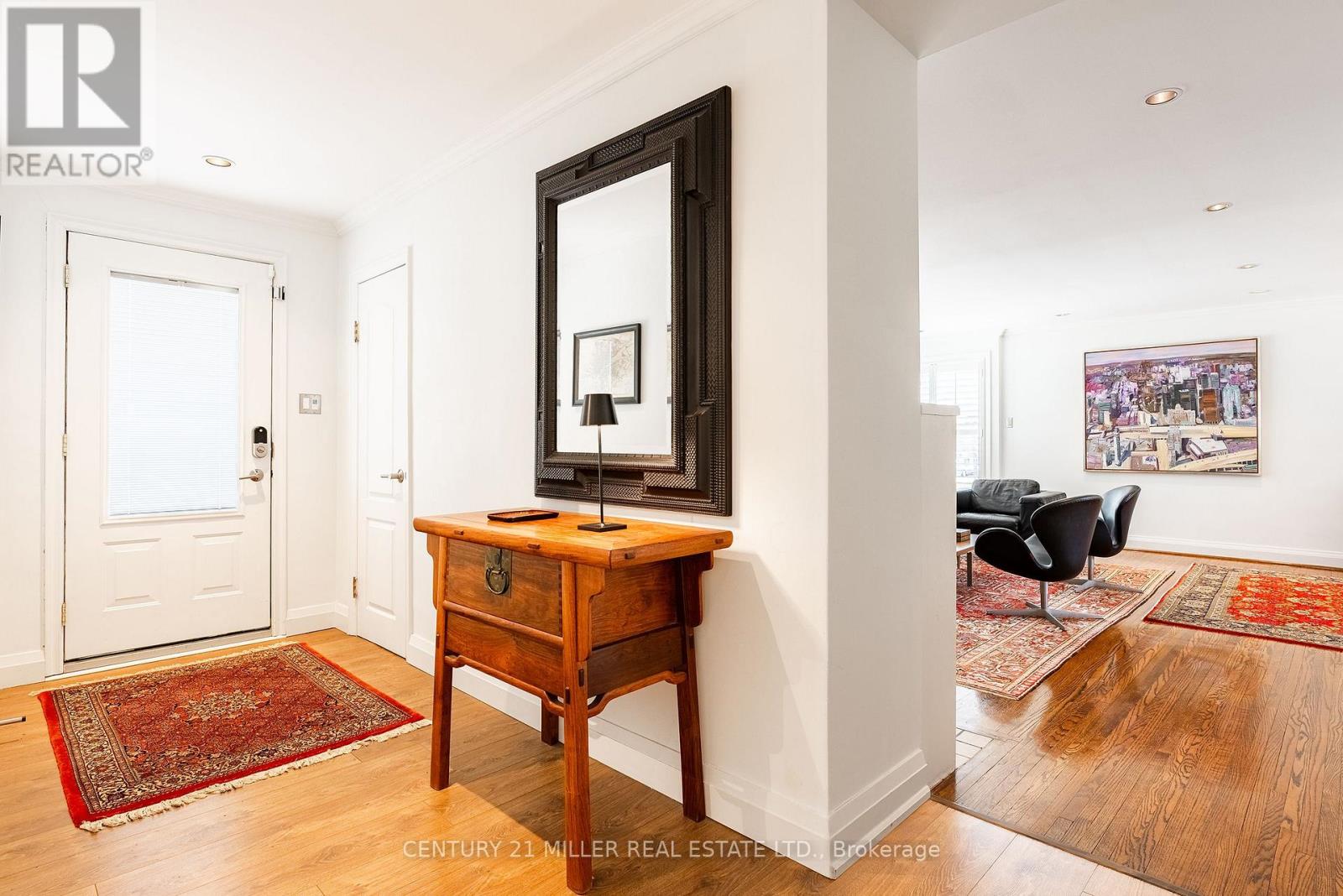 262 Oakwood Crescent, Oakville, Ontario  L6K 3M8 - Photo 6 - W12943912