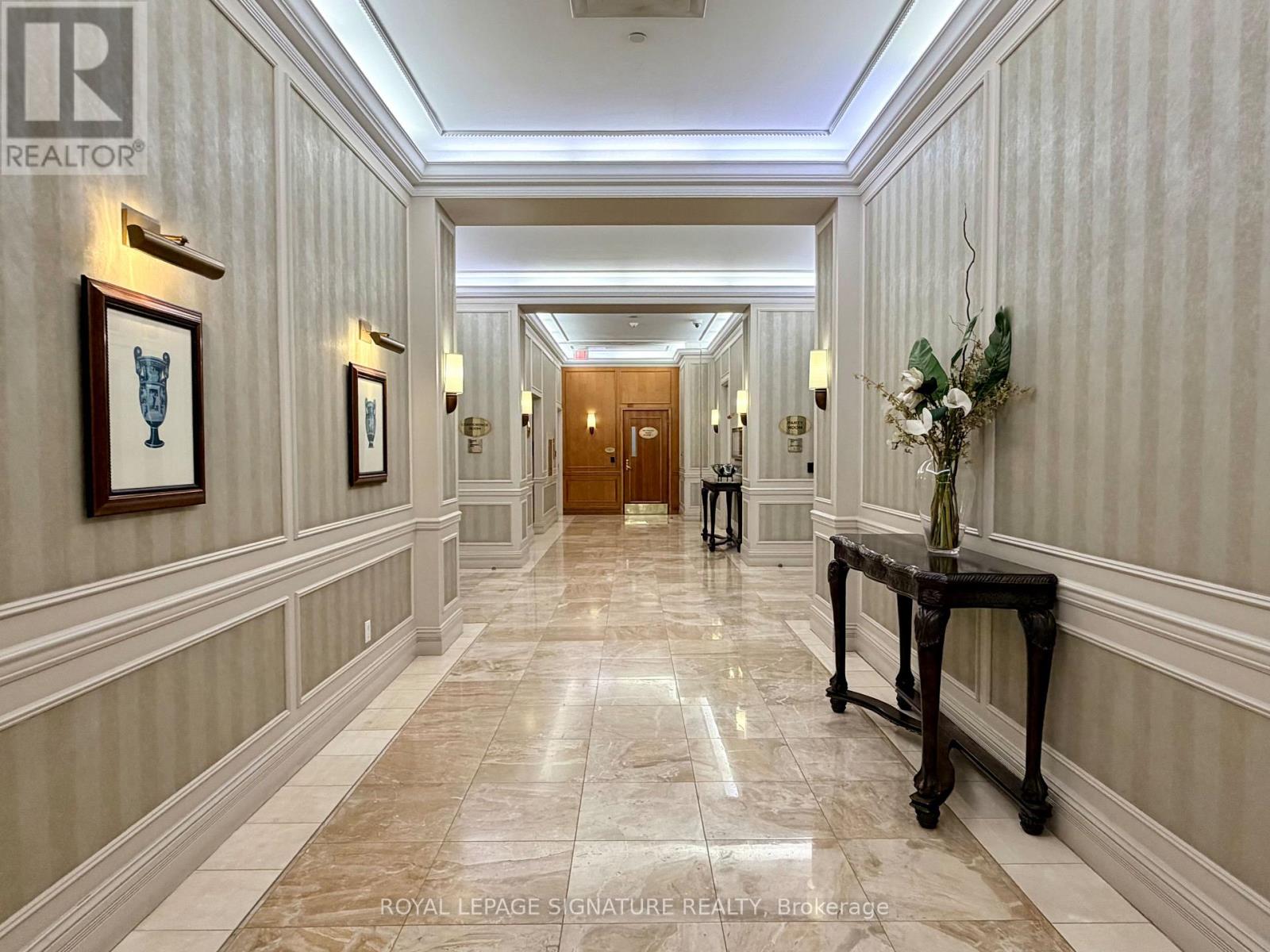 408 - 35 Kingsbridge Garden Circle, Mississauga, Ontario  L5R 3Z5 - Photo 12 - W12943924