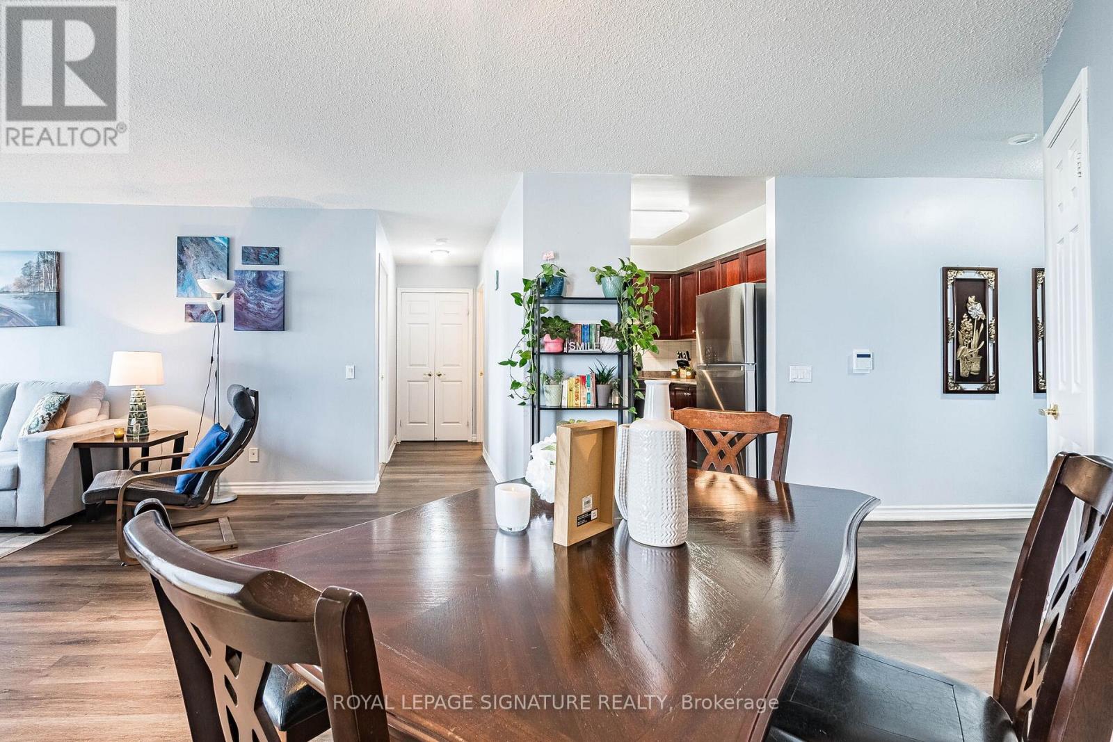 408 - 35 Kingsbridge Garden Circle, Mississauga, Ontario  L5R 3Z5 - Photo 25 - W12943924