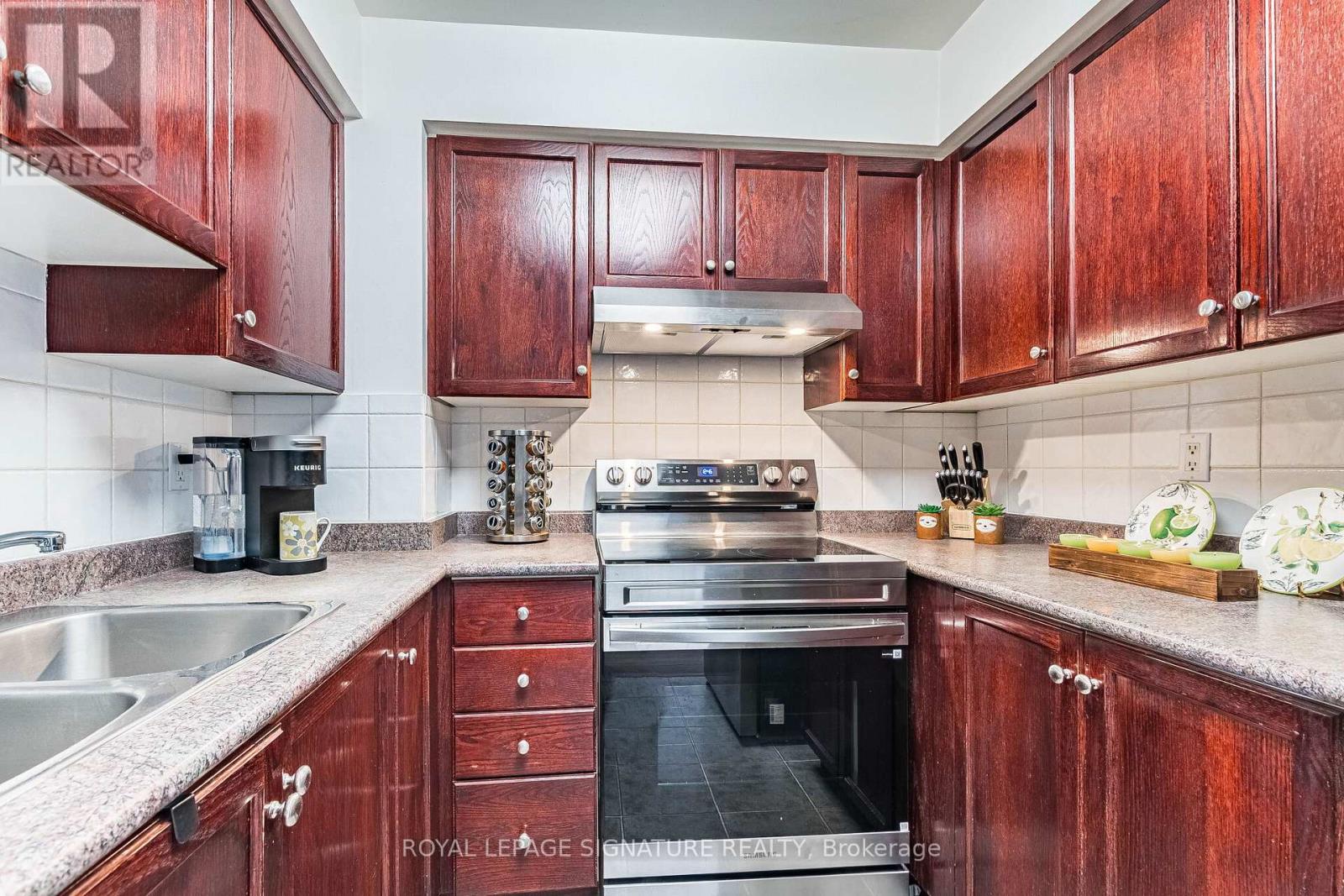 408 - 35 Kingsbridge Garden Circle, Mississauga, Ontario  L5R 3Z5 - Photo 27 - W12943924