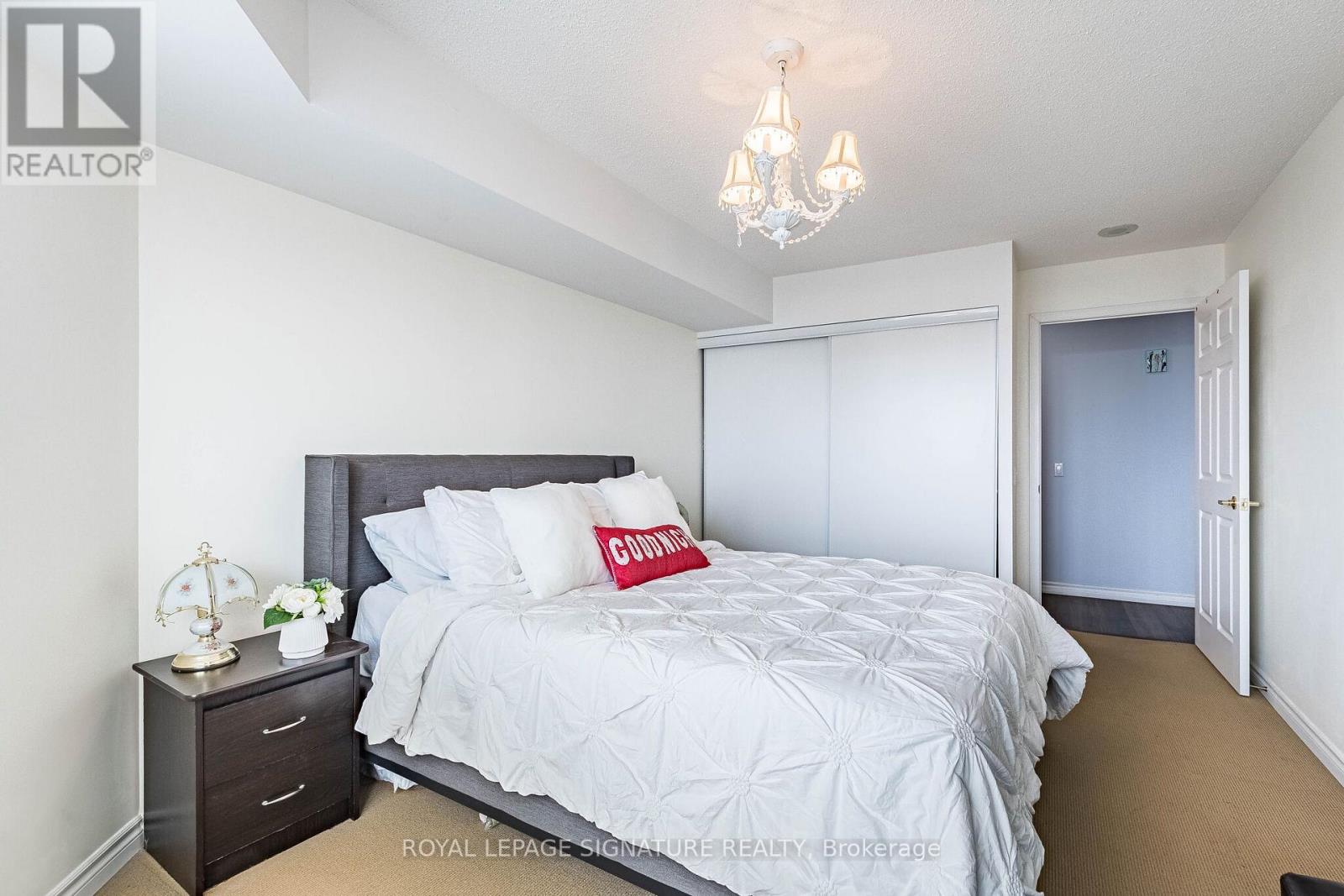 408 - 35 Kingsbridge Garden Circle, Mississauga, Ontario  L5R 3Z5 - Photo 33 - W12943924