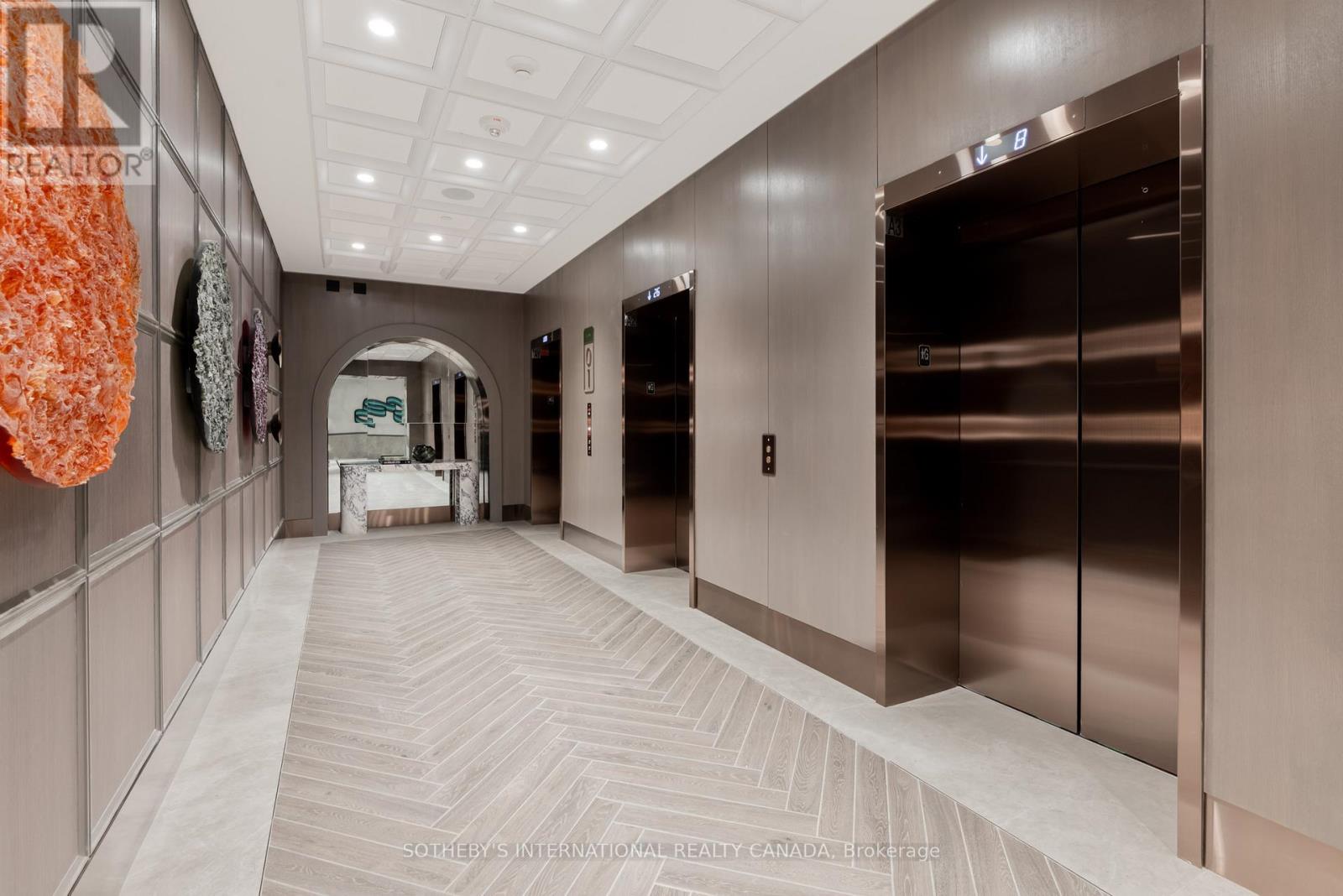 Th101 - 31 York Garden Way, Toronto, Ontario  M6A 2V1 - Photo 9 - W12943928