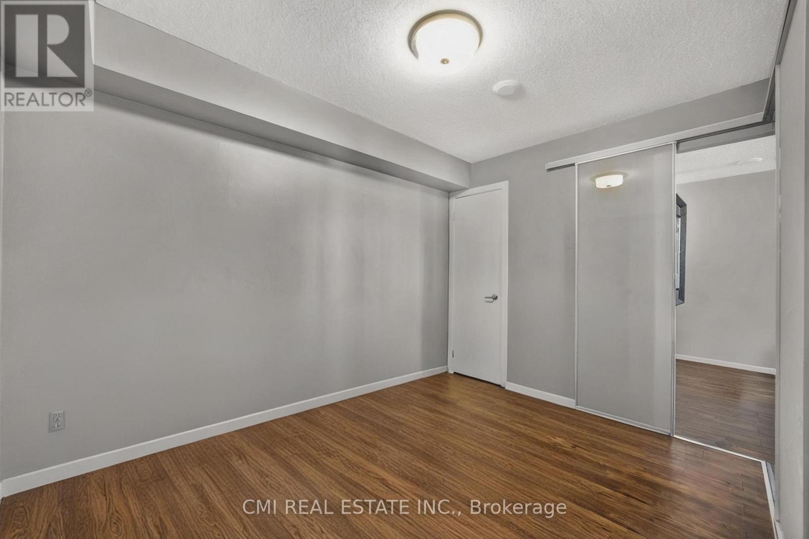 725 - 38 Joe Shuster Way, Toronto, Ontario  M6K 0A5 - Photo 19 - W12943934