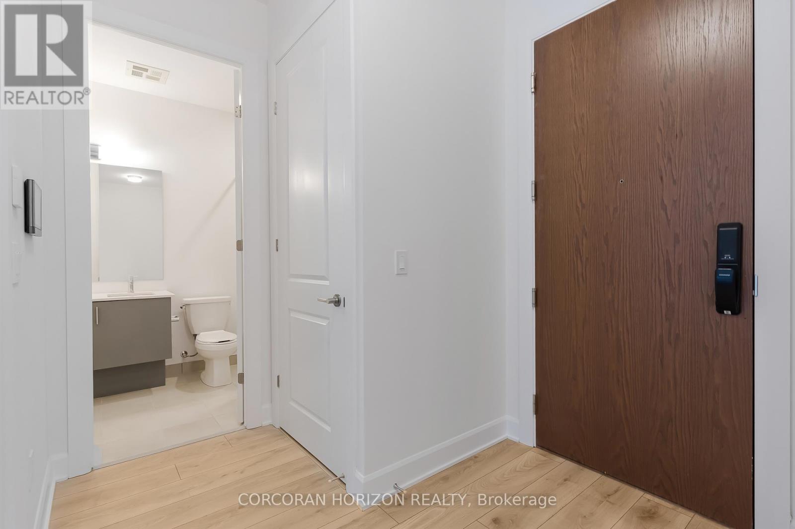 121 - 3240 William Coltson Avenue, Oakville, Ontario  L6H 8C8 - Photo 7 - W12943942