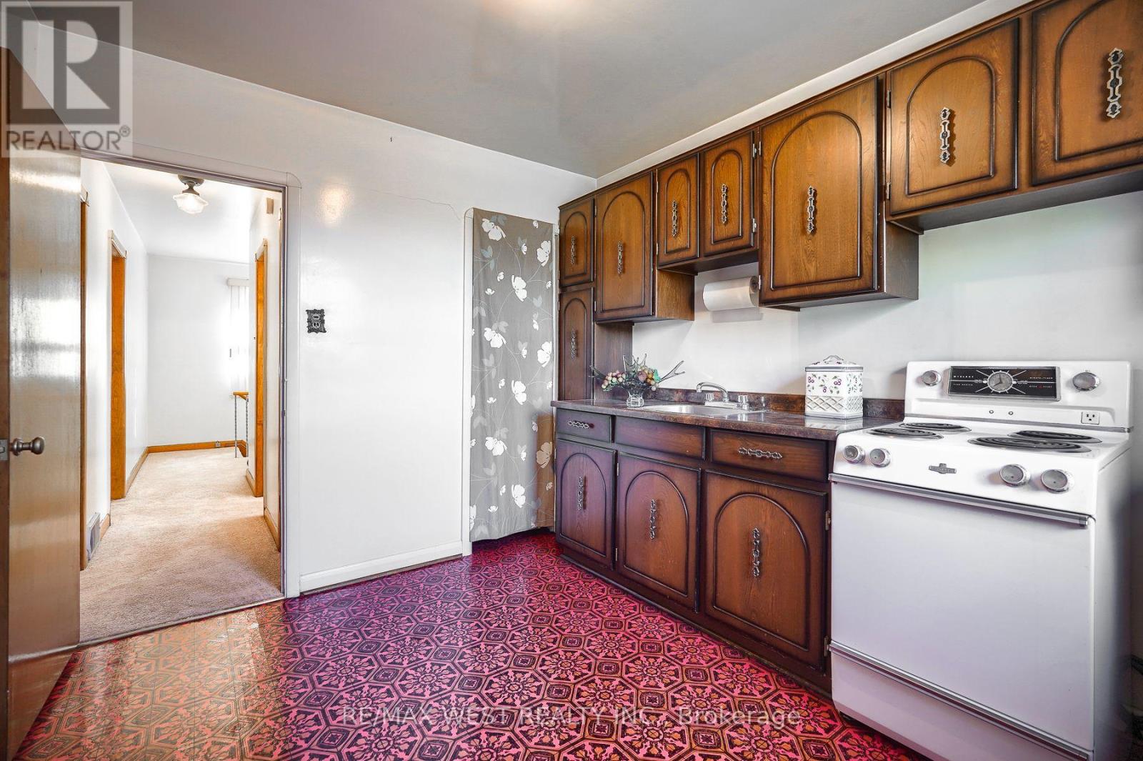 6 Dalrymple Drive, Toronto, Ontario  M6N 4S3 - Photo 25 - W12943944