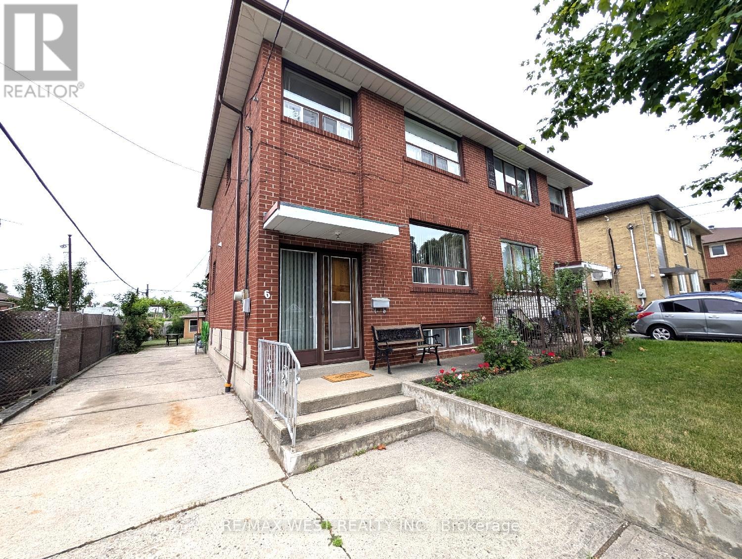 6 Dalrymple Drive, Toronto, Ontario  M6N 4S3 - Photo 3 - W12943944