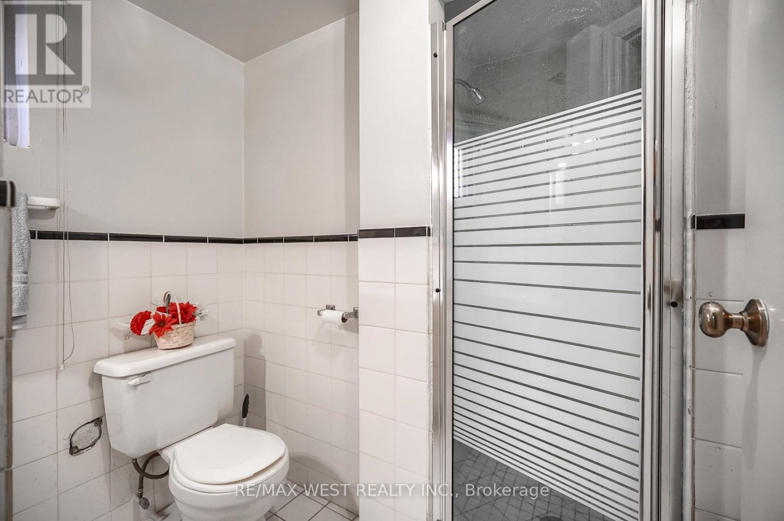 6 Dalrymple Drive, Toronto, Ontario  M6N 4S3 - Photo 32 - W12943944