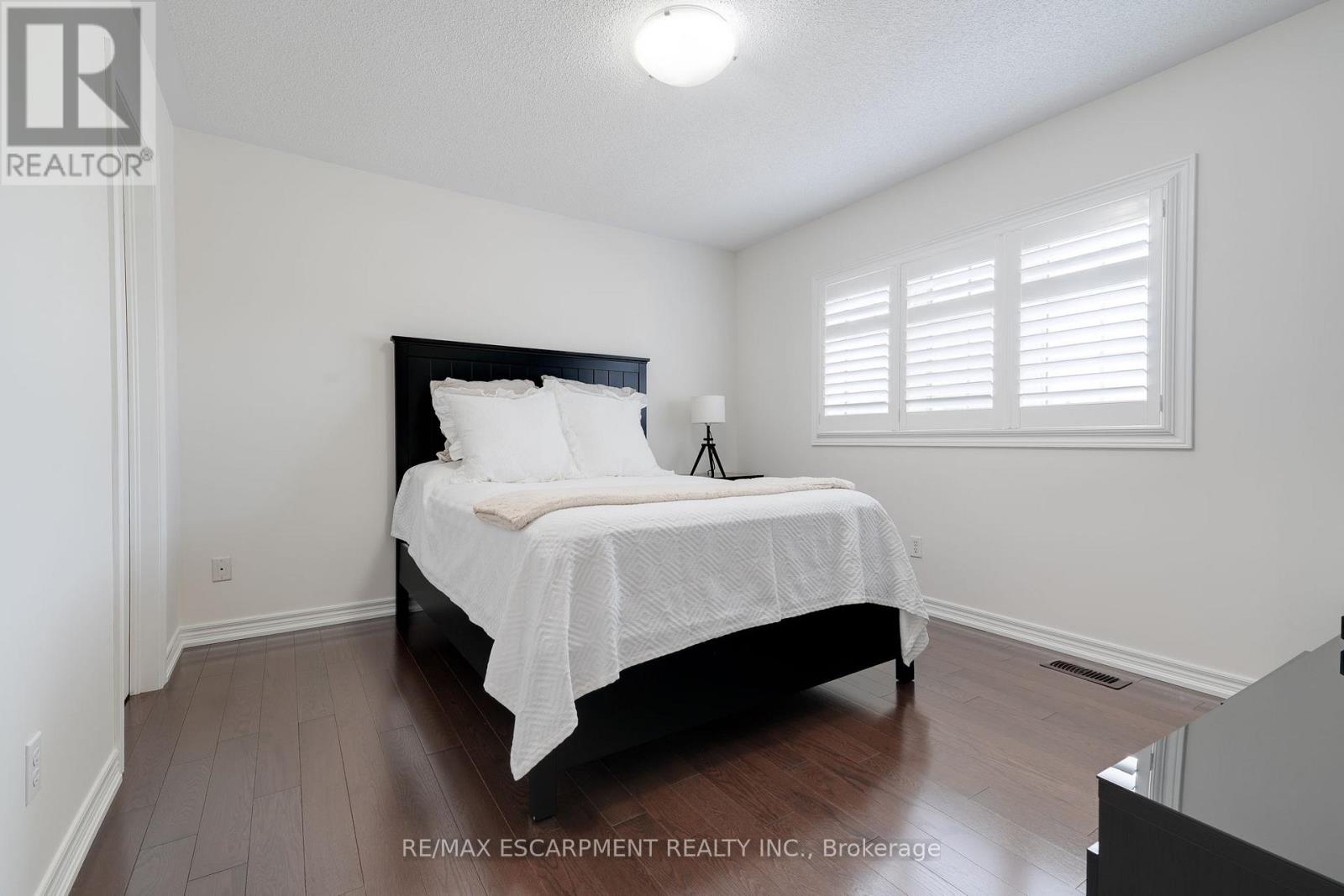 3133 Hiram Terrace, Oakville, Ontario  L6M 0P7 - Photo 16 - W12943982