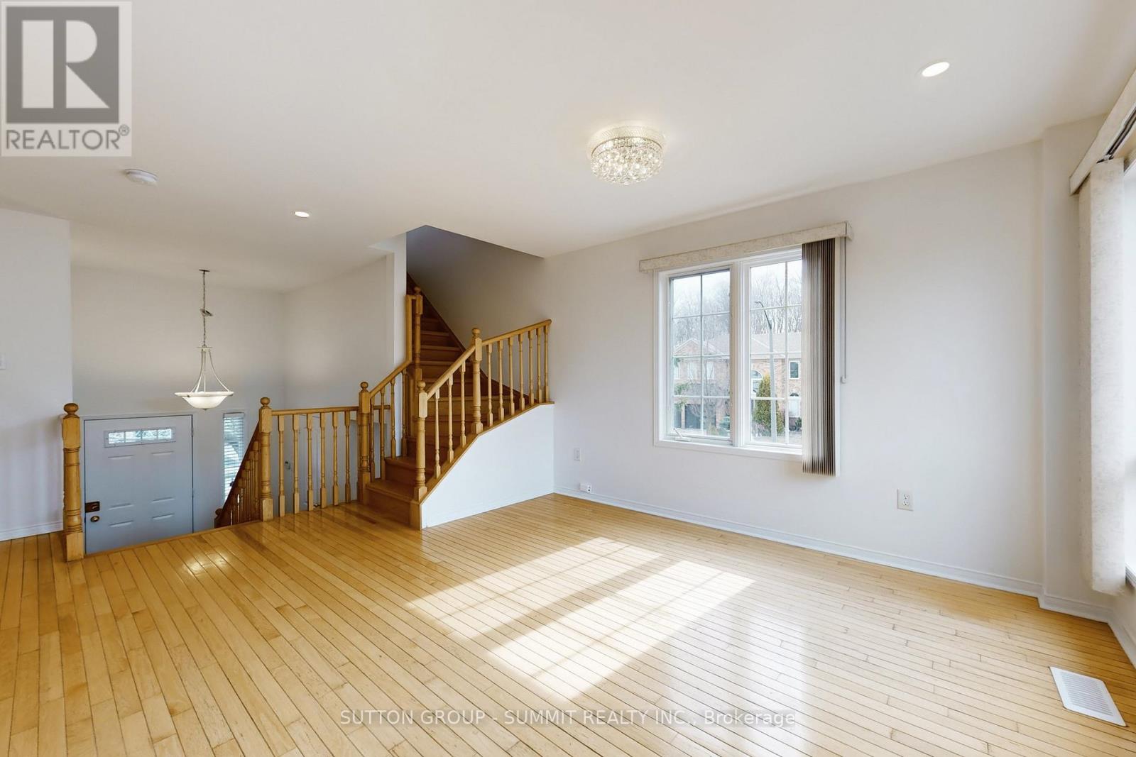 1591 Woodhenge Way, Mississauga, Ontario  L5N 7T1 - Photo 11 - W12944042