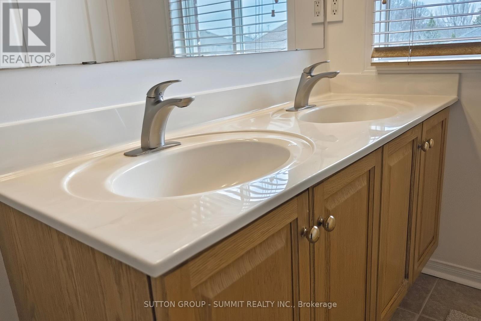 1591 Woodhenge Way, Mississauga, Ontario  L5N 7T1 - Photo 27 - W12944042