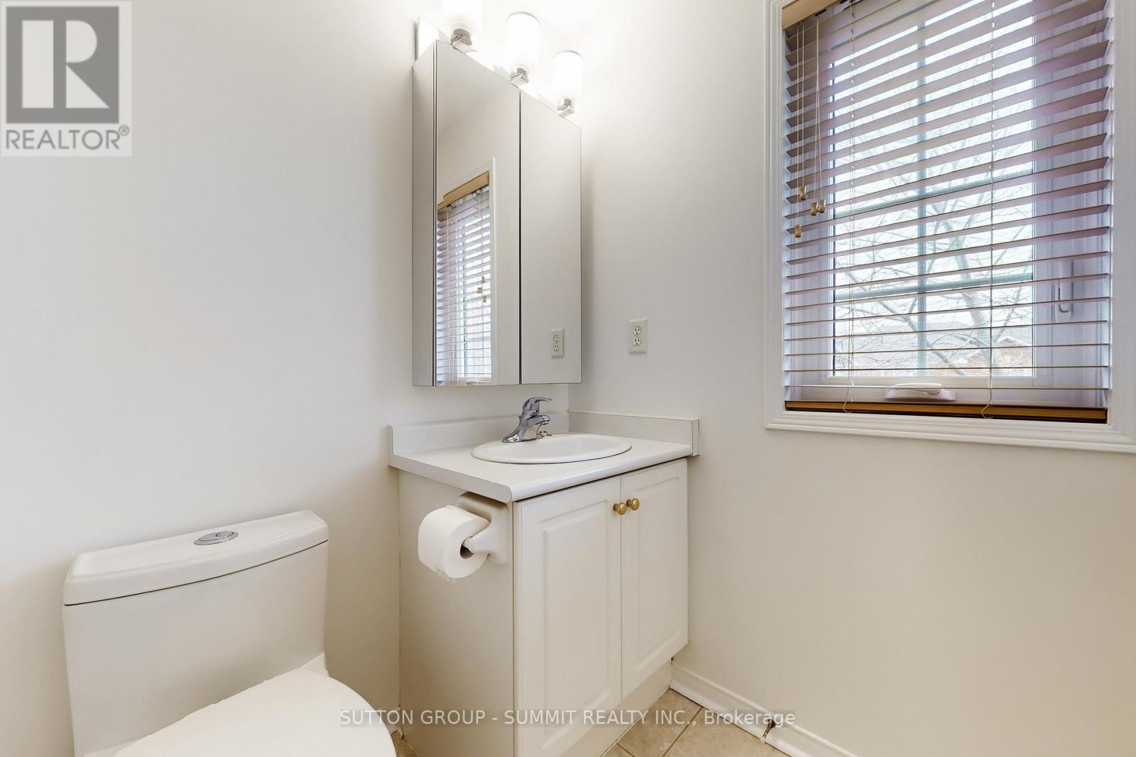 1591 Woodhenge Way, Mississauga, Ontario  L5N 7T1 - Photo 34 - W12944042