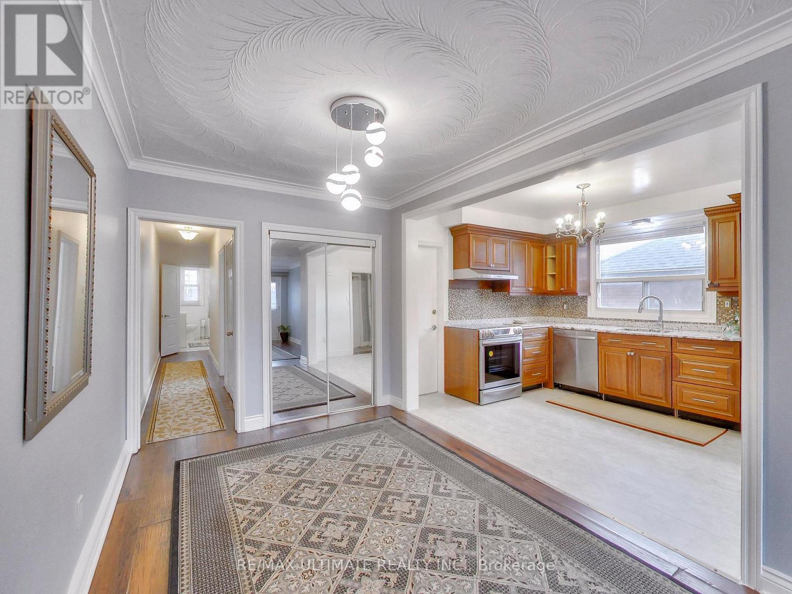 Apt #2 - 51 Hay Avenue, Toronto, Ontario  M8Z 1G2 - Photo 6 - W12944084