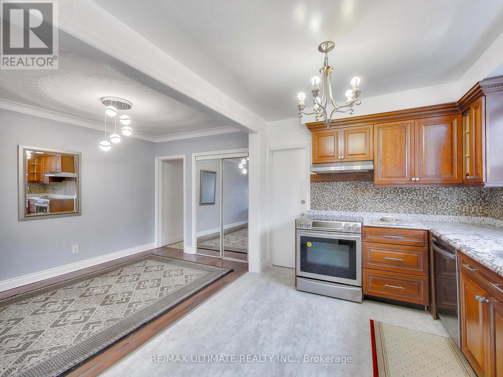 Apt #2 - 51 Hay Avenue, Toronto, Ontario  M8Z 1G2 - Photo 9 - W12944084