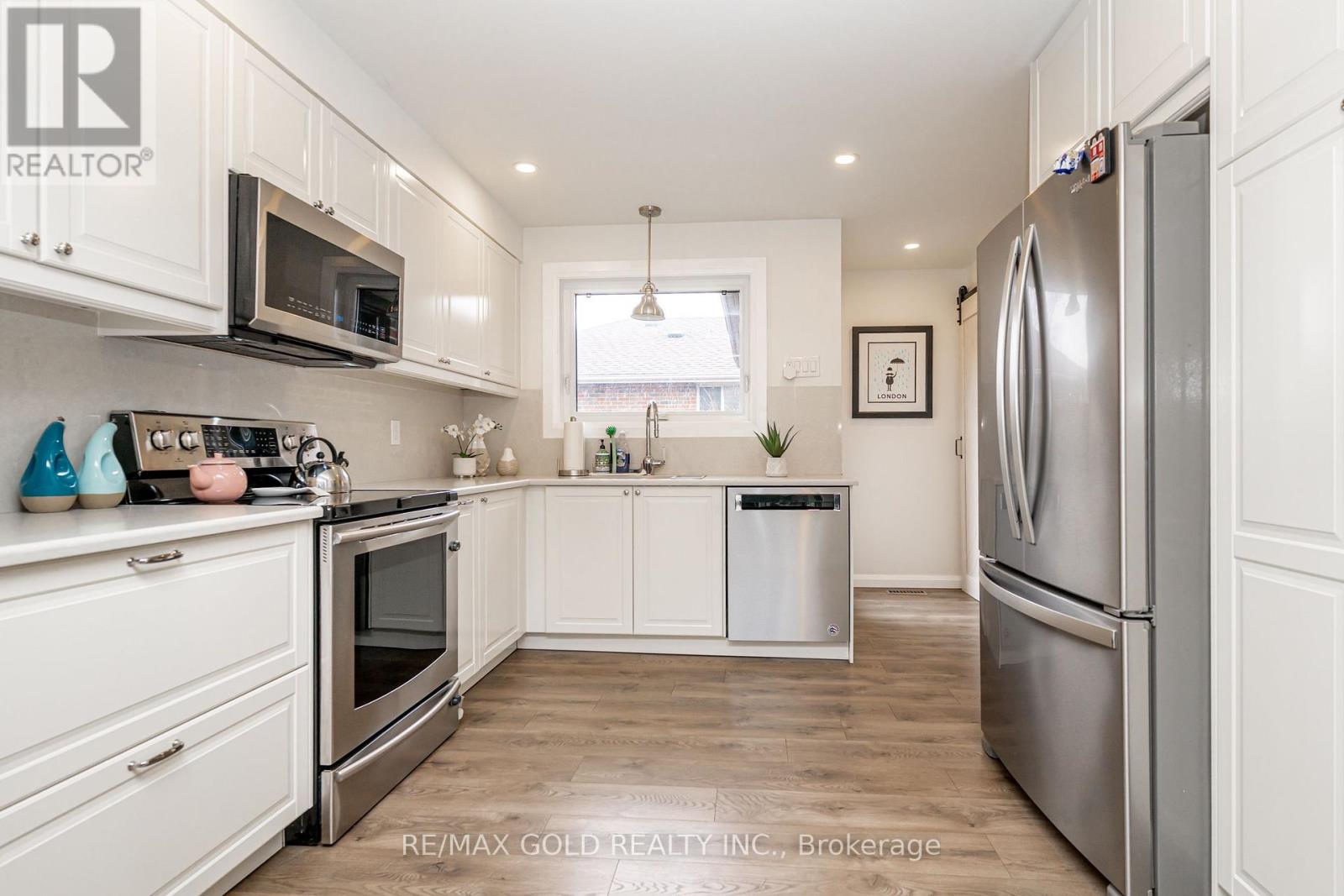 23 Dunster Crescent, Brampton, Ontario  L6T 3J8 - Photo 11 - W12944126