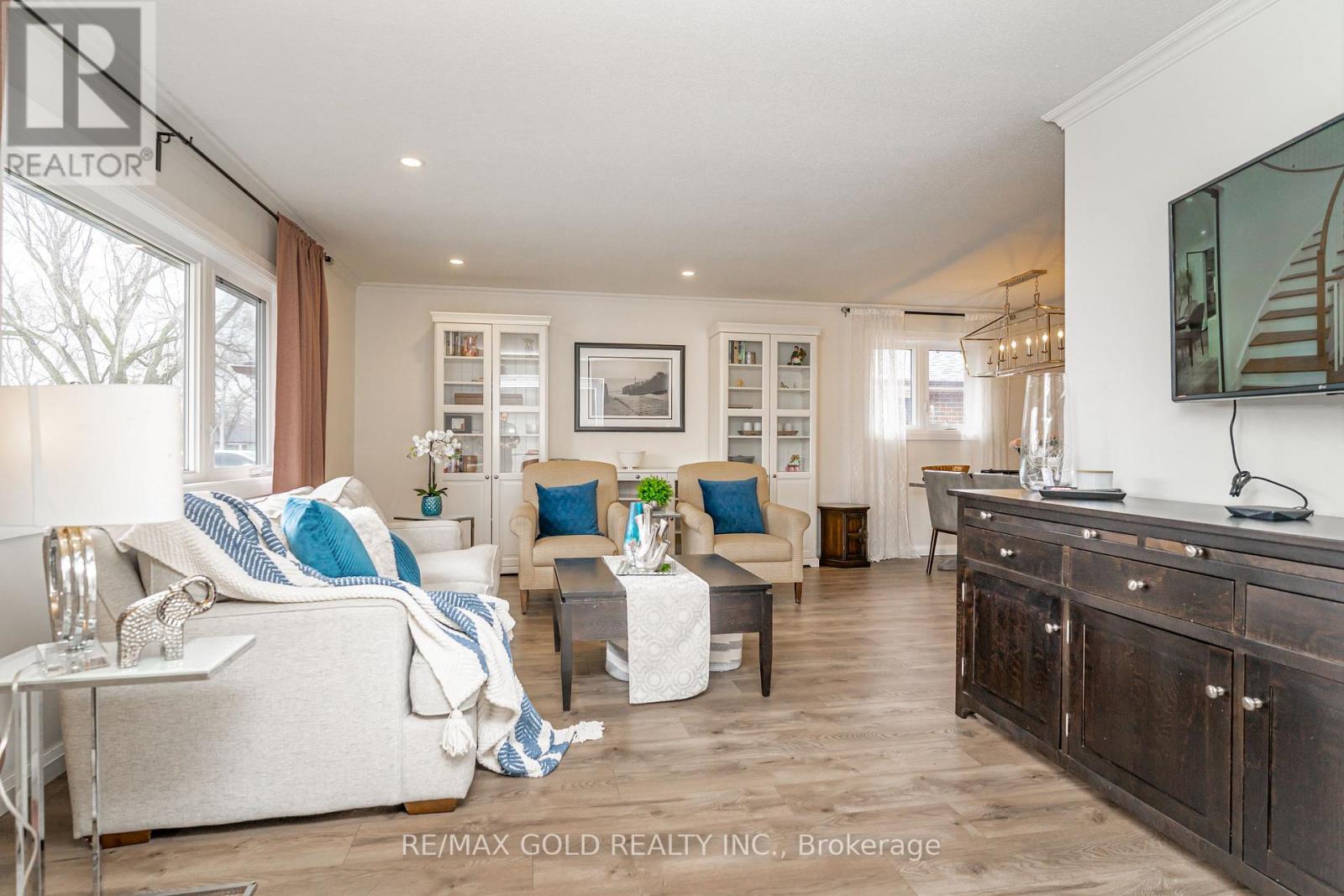 23 Dunster Crescent, Brampton, Ontario  L6T 3J8 - Photo 6 - W12944126