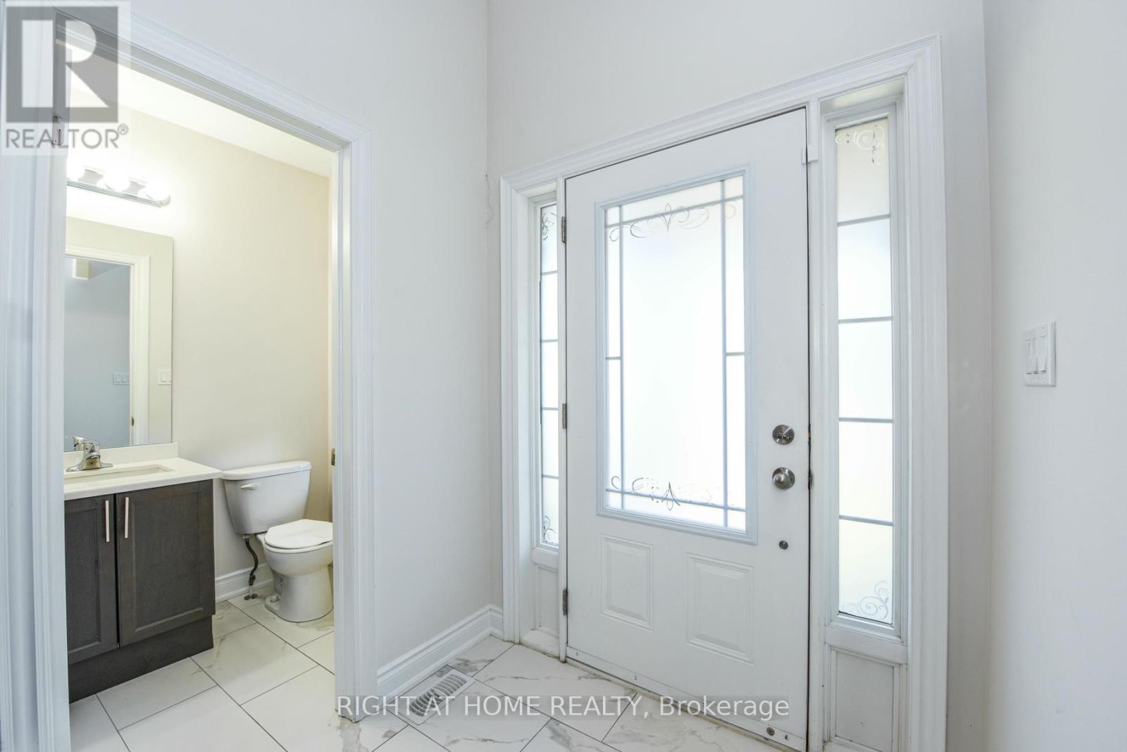 3 Prairie Creek Crescent, Brampton, Ontario  L6Y 6C9 - Photo 3 - W12944130