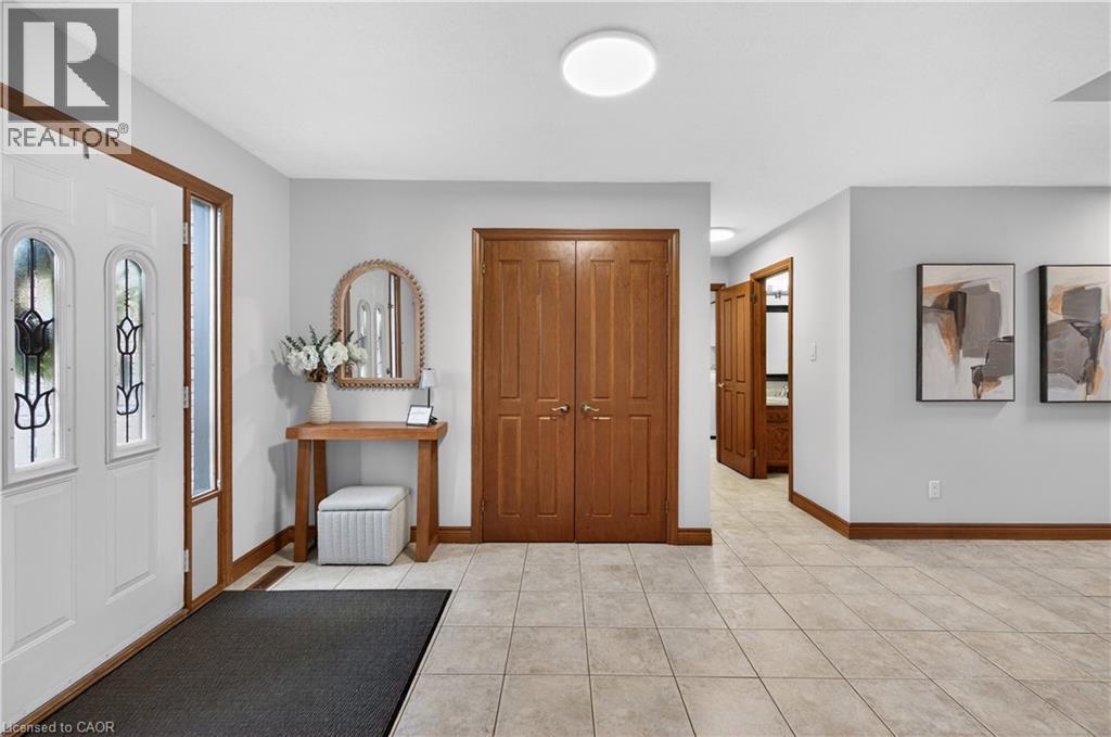 47 Sumner Crescent, Grimsby, Ontario  L3M 5E3 - Photo 2 - 40809618