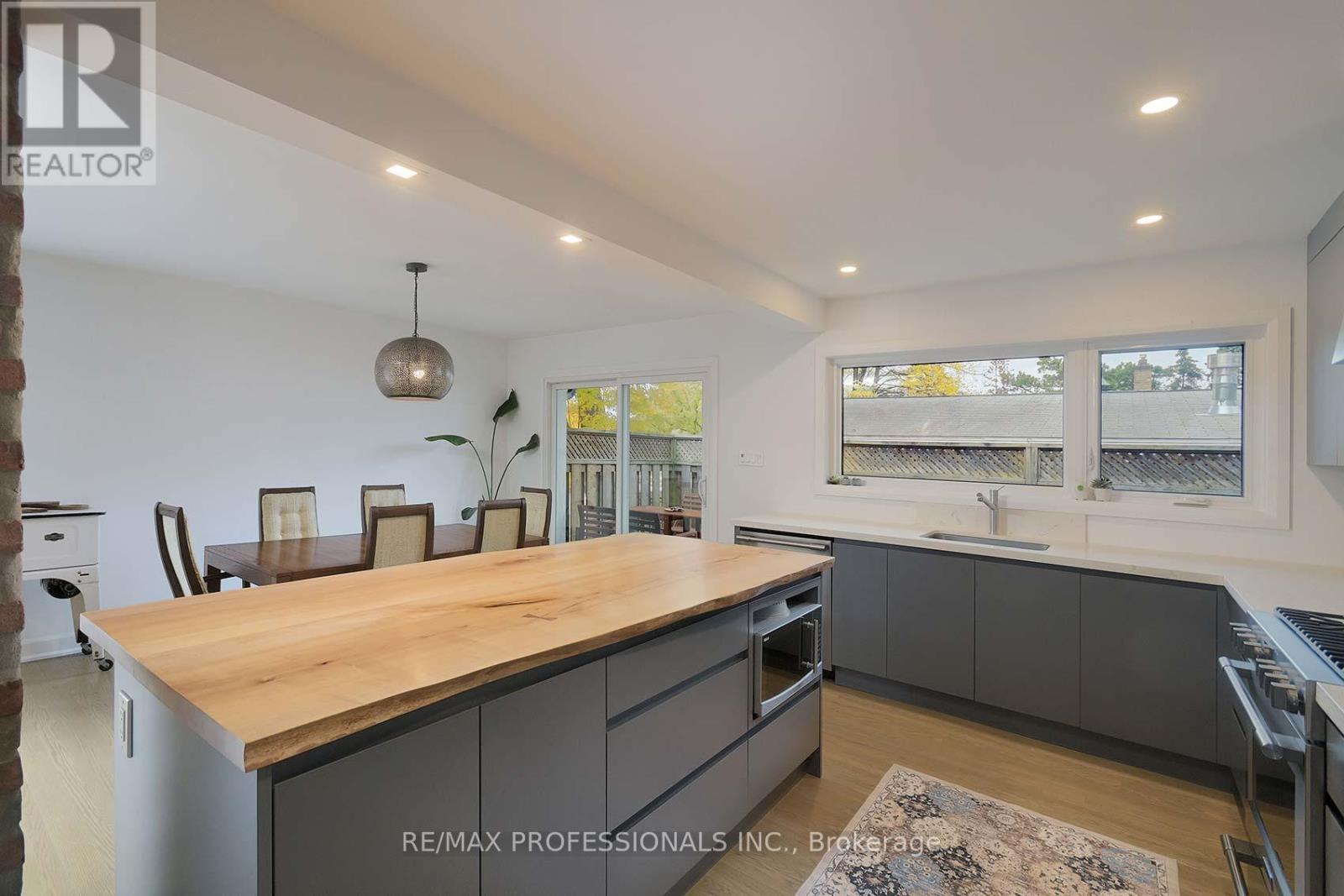 17 Beaver Bend Crescent, Toronto, Ontario  M9B 5P7 - Photo 14 - W12944140