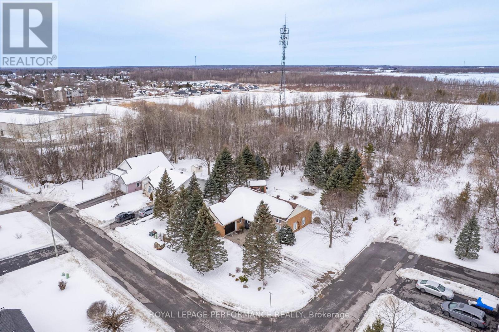 2 Barry Street, South Stormont, Ontario  K0C 1P0 - Photo 44 - X12810010