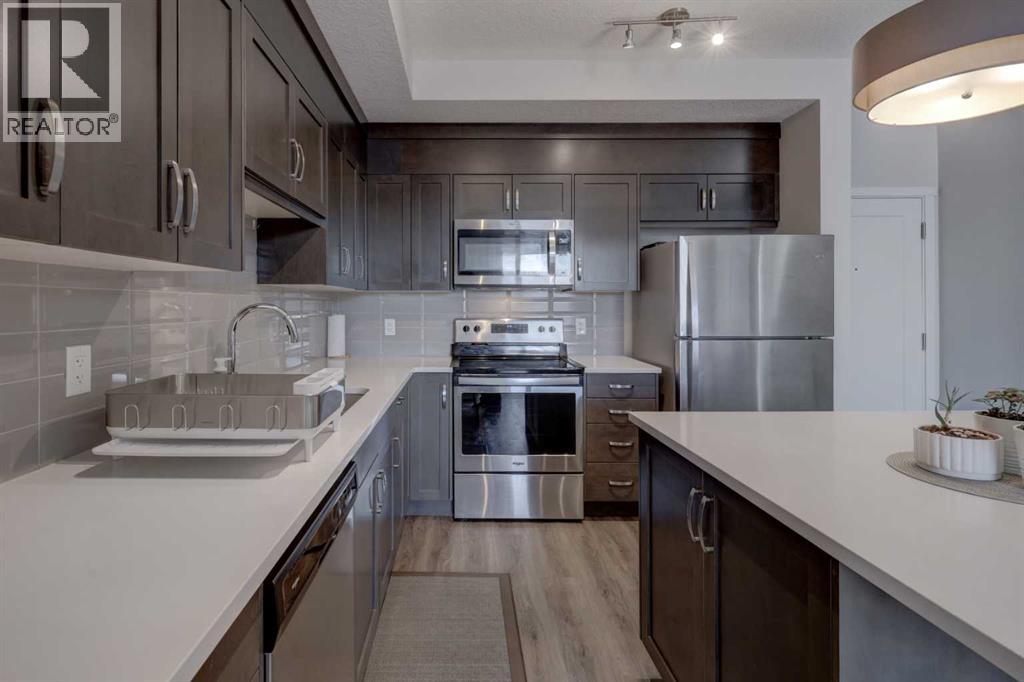 410, 30 Shawnee Common SW, Calgary, Alberta  T2R 0R1 - Photo 4 - A2294651