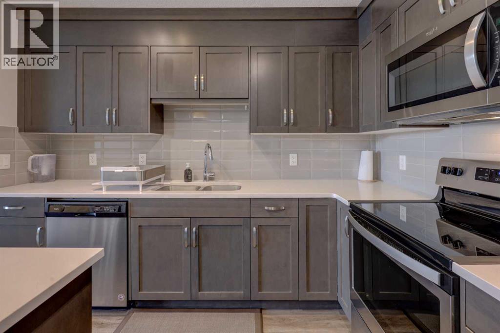 410, 30 Shawnee Common SW, Calgary, Alberta  T2R 0R1 - Photo 10 - A2294651