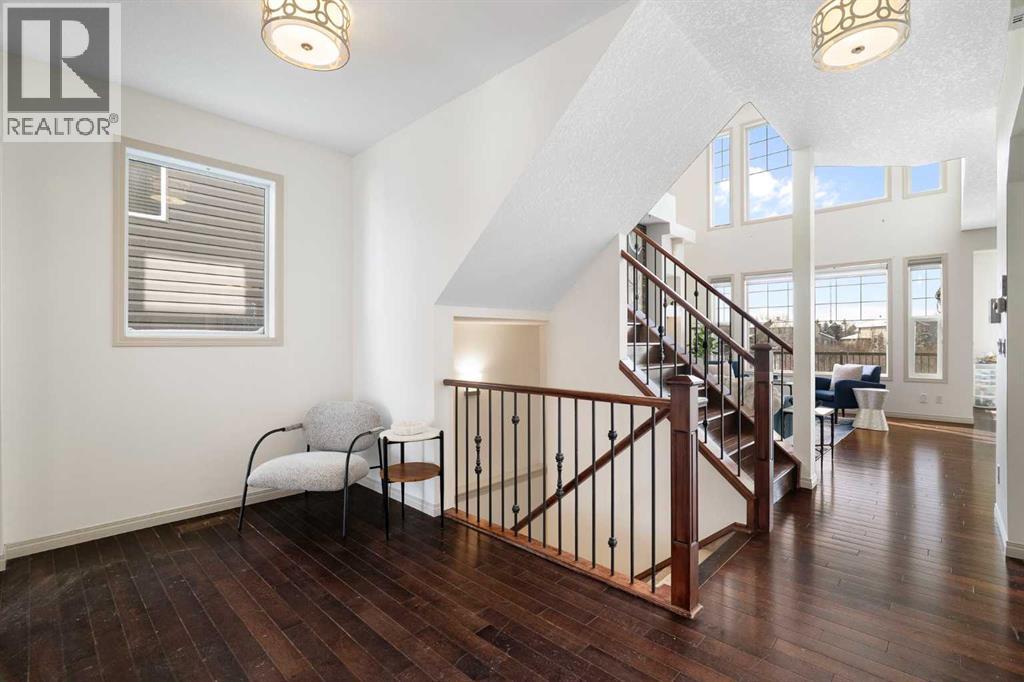 44 Cougar Ridge Green, Calgary, Alberta  T3H 0S6 - Photo 5 - A2297899