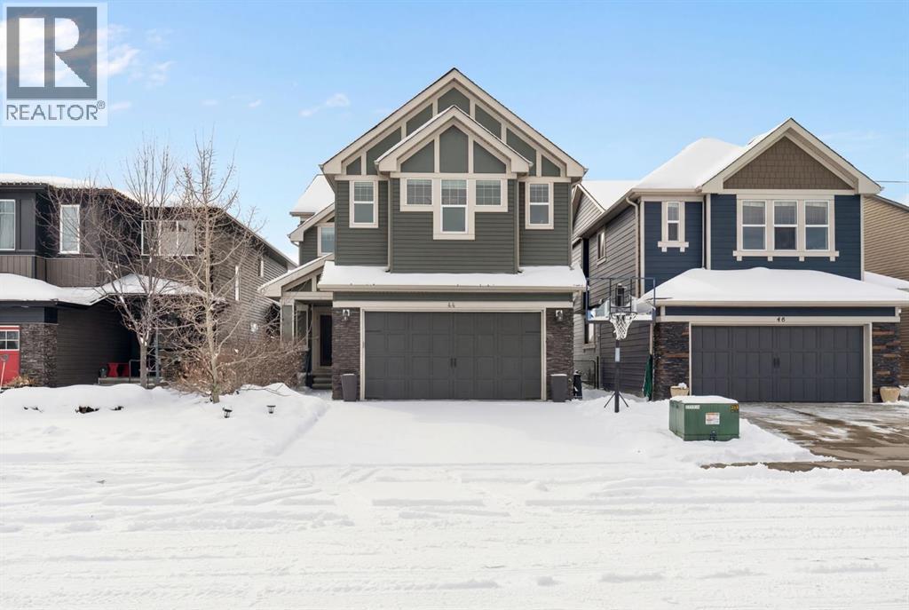 44 Cougar Ridge Green, Calgary, Alberta  T3H 0S6 - Photo 2 - A2297899
