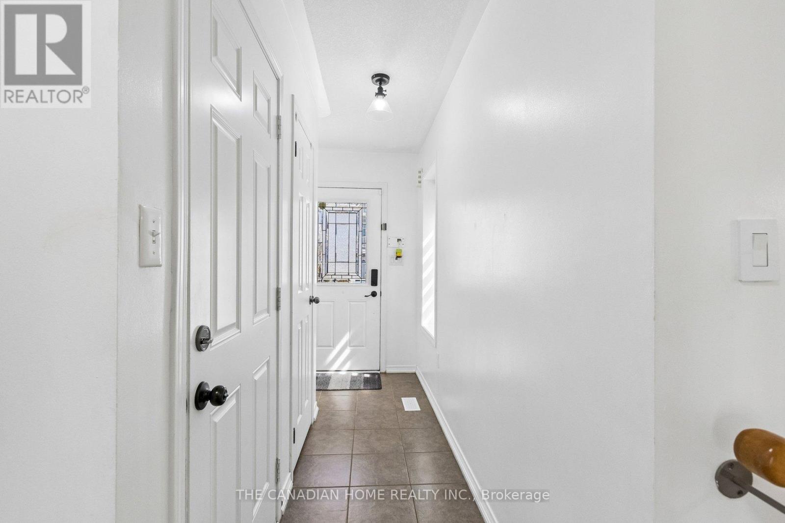 18 Merritt Lane, Brantford, Ontario  N3T 0E8 - Photo 9 - X12943882