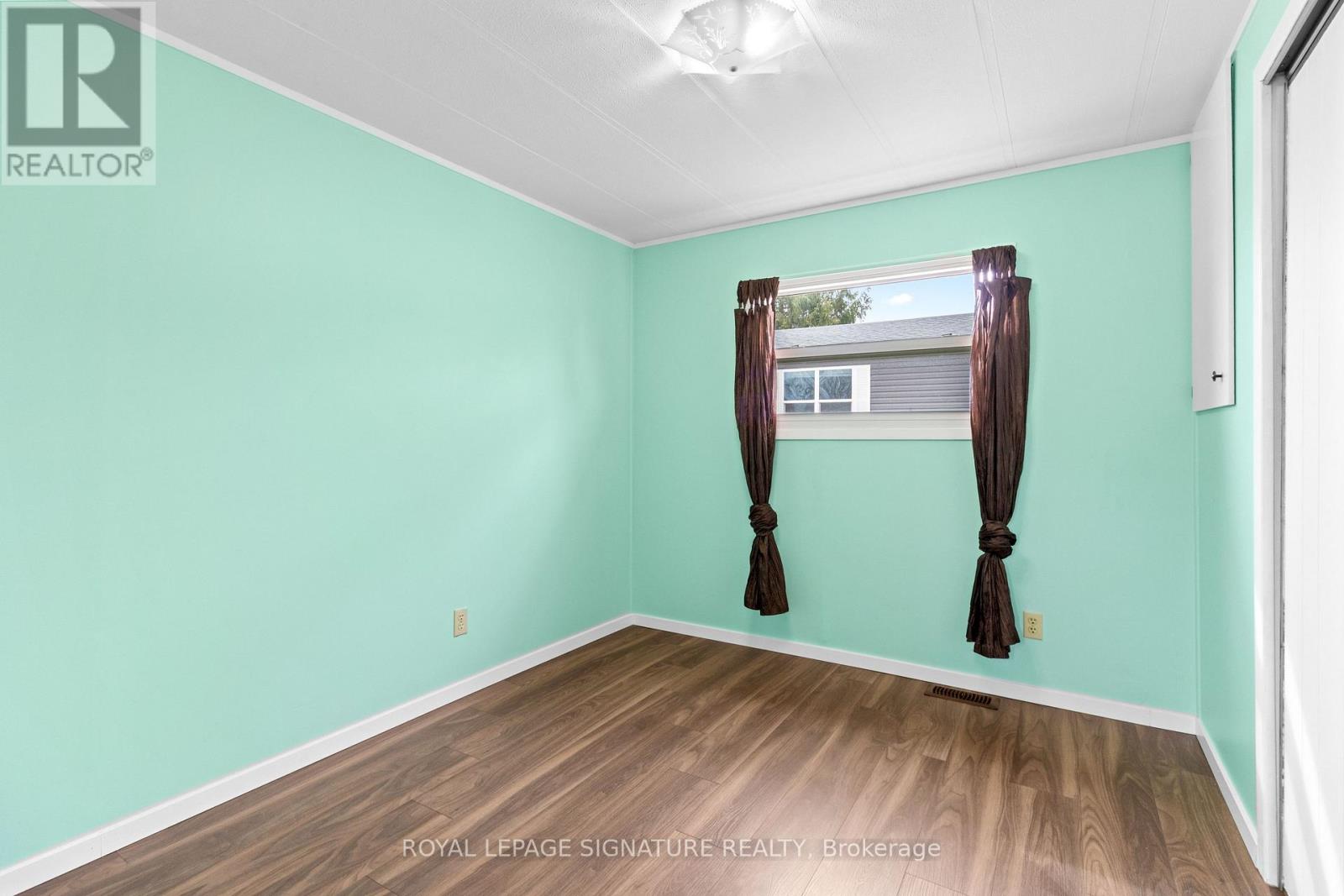 16 - 302694 Douglas Street, West Grey, Ontario  N0G 1R0 - Photo 15 - X12943916