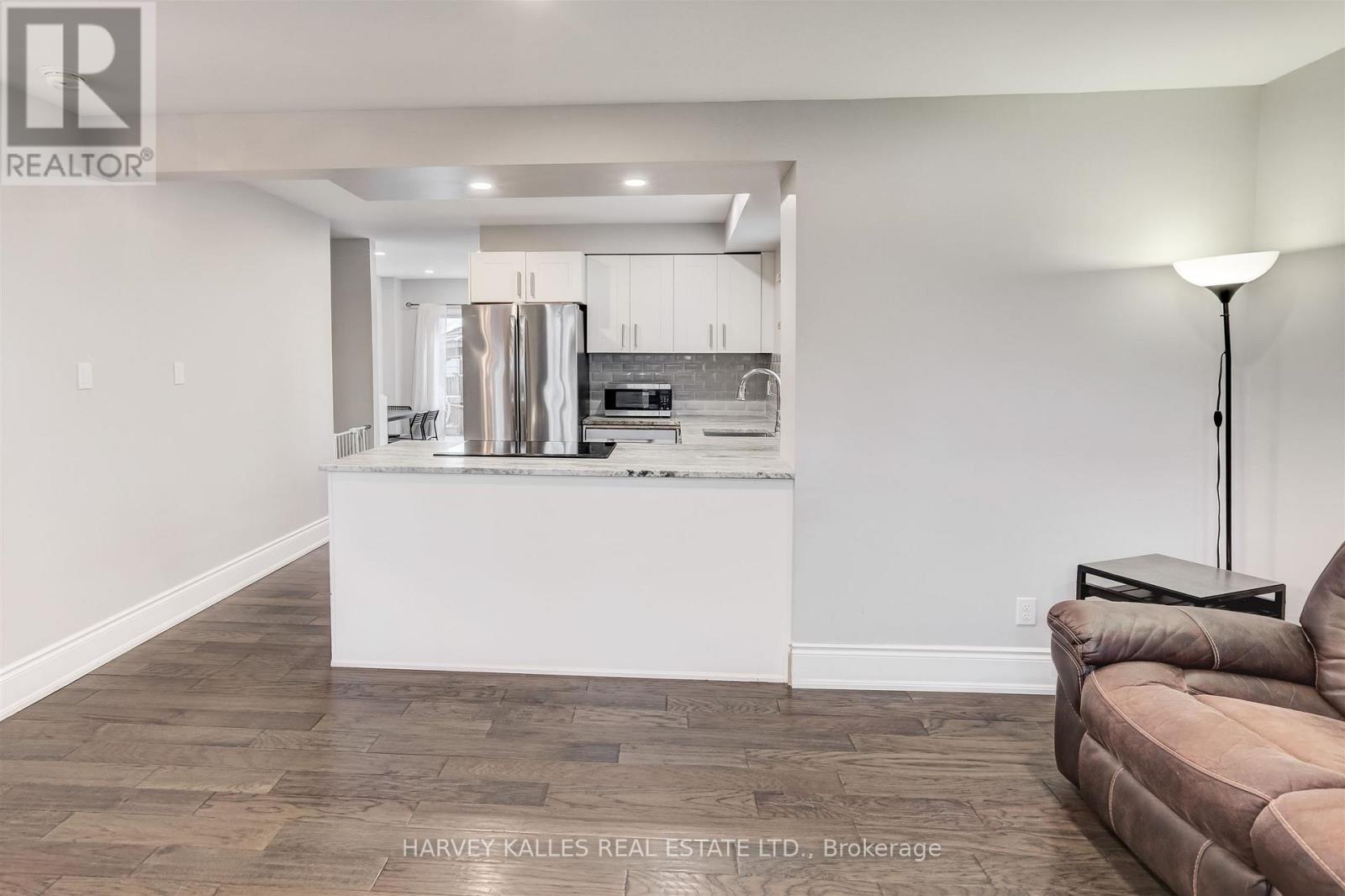 112 Wexford Avenue N, Hamilton, Ontario  L8H 4M4 - Photo 10 - X12943956