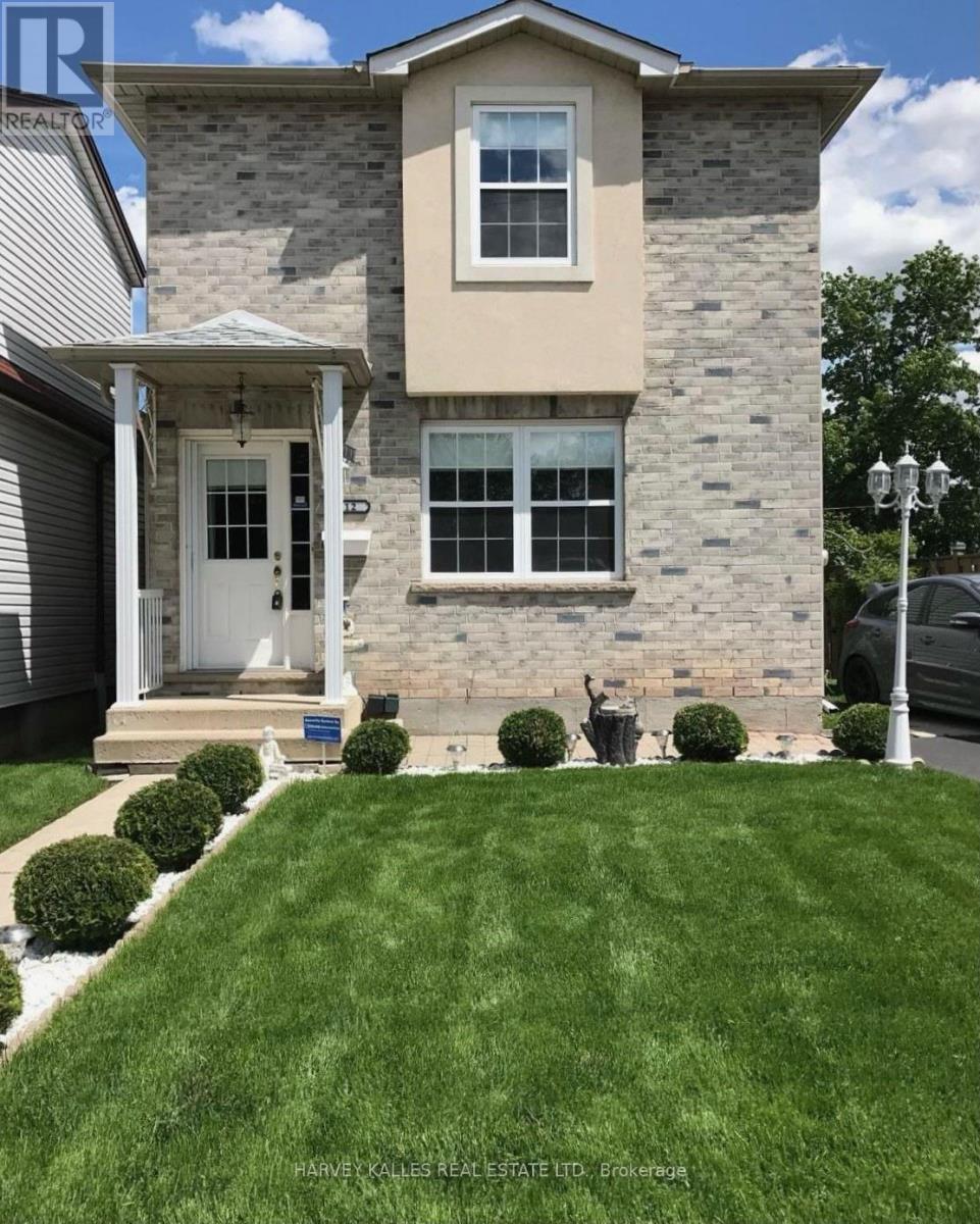 112 Wexford Avenue N, Hamilton, Ontario  L8H 4M4 - Photo 3 - X12943956