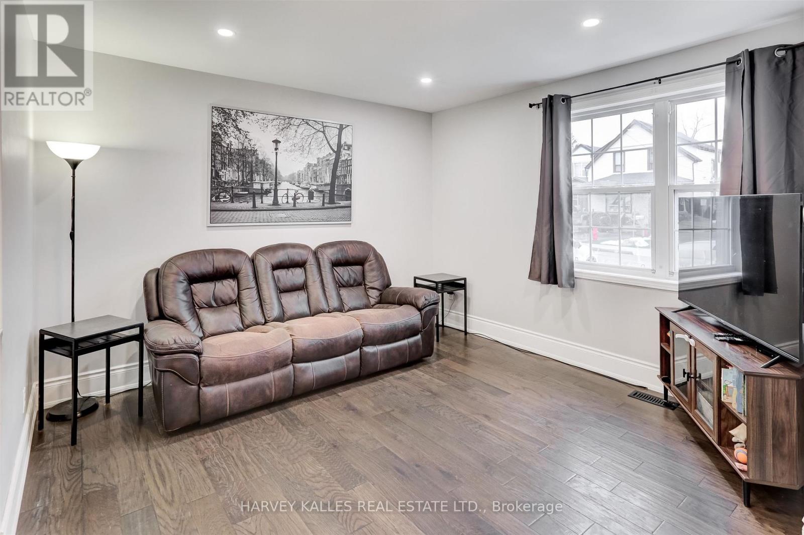 112 Wexford Avenue N, Hamilton, Ontario  L8H 4M4 - Photo 6 - X12943956
