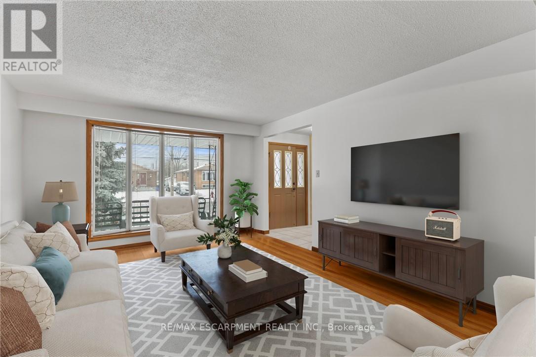 88 Glen Valley Drive, Hamilton, Ontario  L8K 5W5 - Photo 2 - X12943966