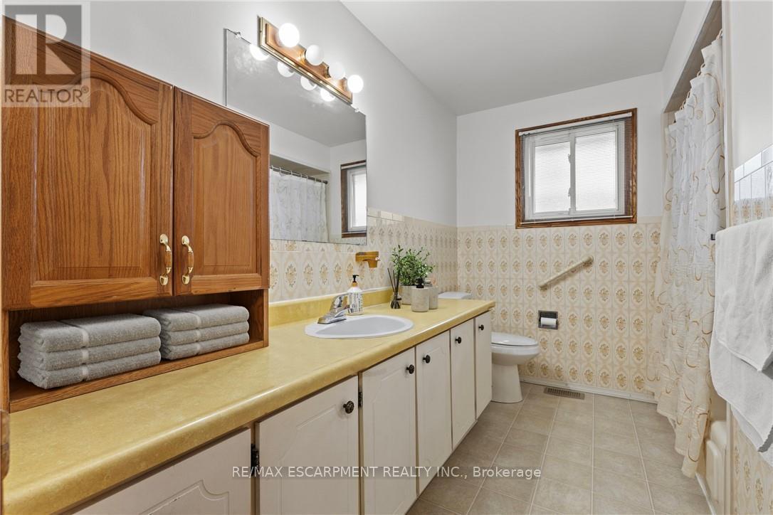 88 Glen Valley Drive, Hamilton, Ontario  L8K 5W5 - Photo 8 - X12943966