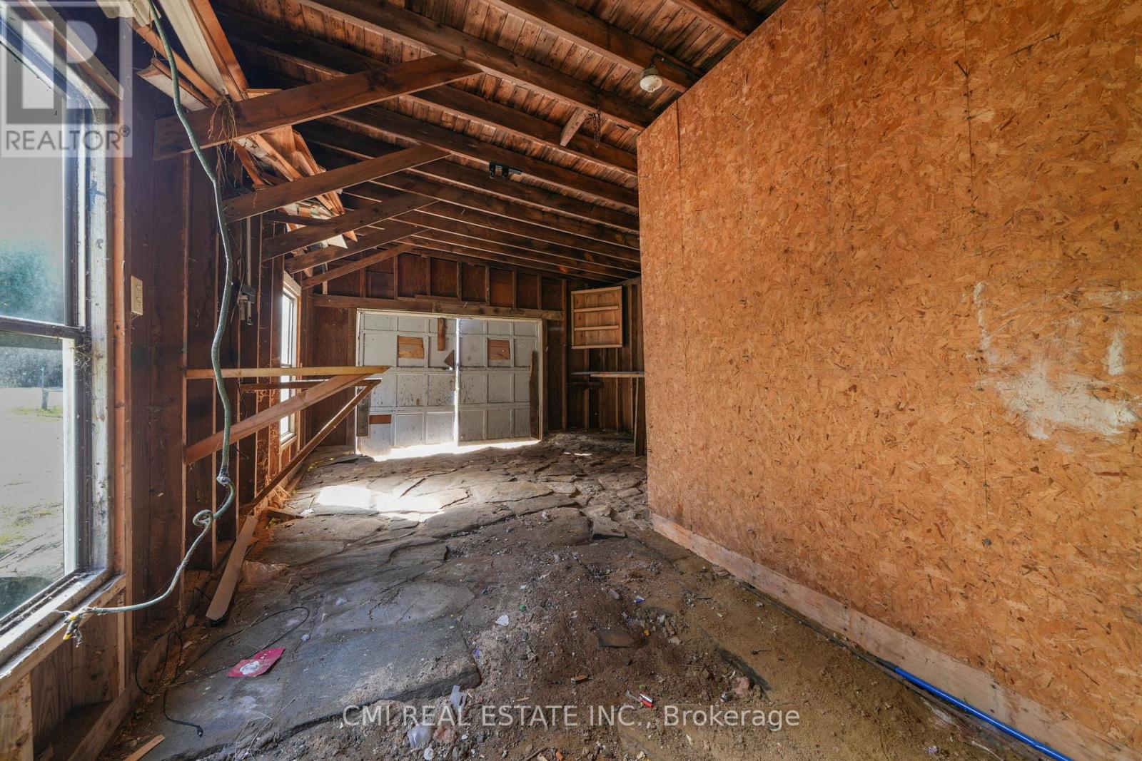 1093 South Lake Road, Minden Hills, Ontario  K0M 2K0 - Photo 17 - X12944048