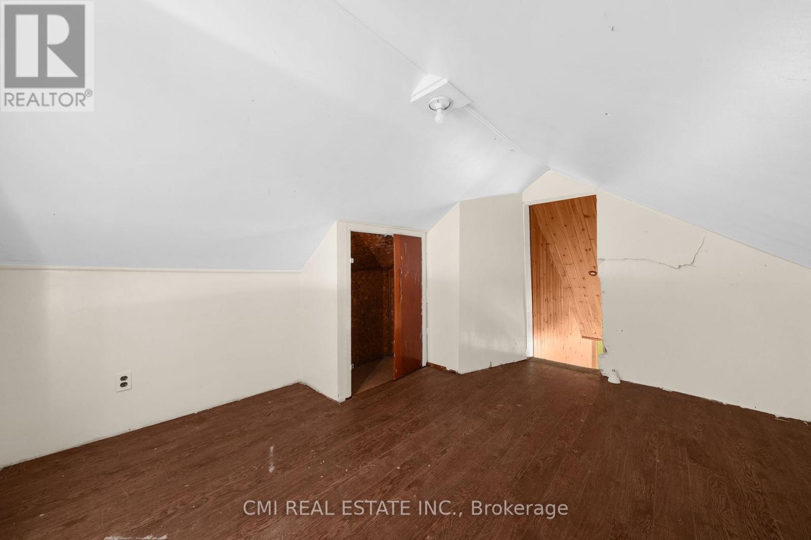 1093 South Lake Road, Minden Hills, Ontario  K0M 2K0 - Photo 22 - X12944048