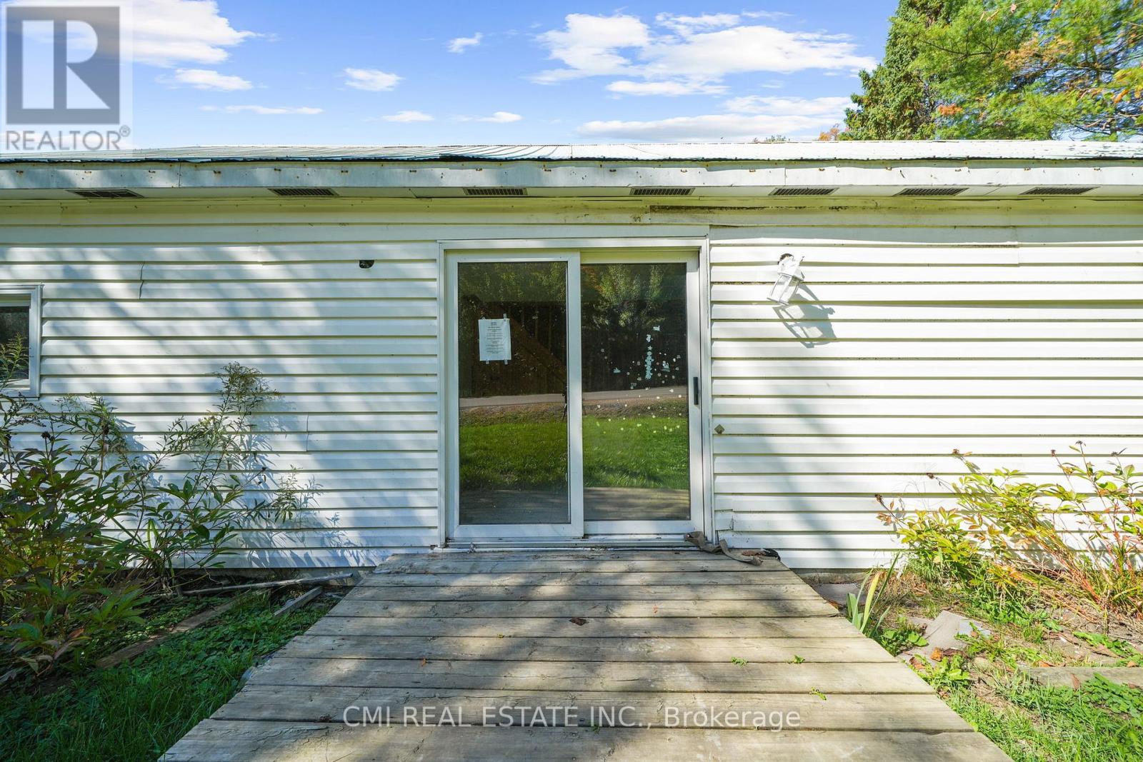 1093 South Lake Road, Minden Hills, Ontario  K0M 2K0 - Photo 25 - X12944048