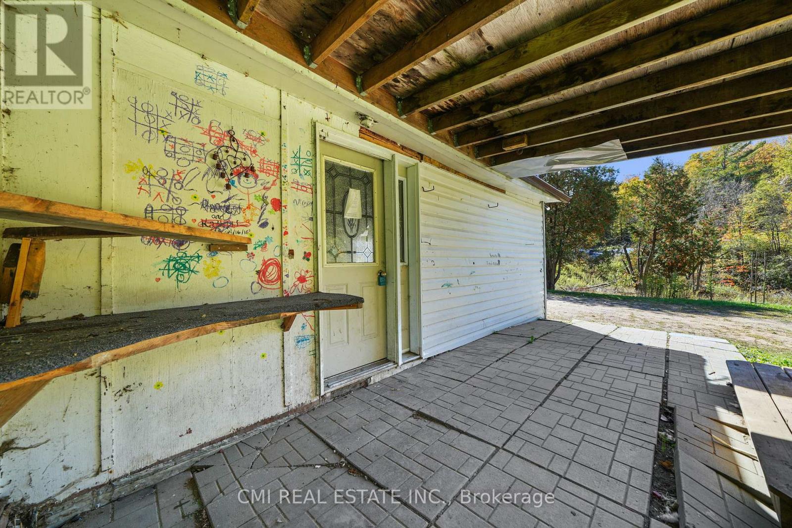 1093 South Lake Road, Minden Hills, Ontario  K0M 2K0 - Photo 6 - X12944048