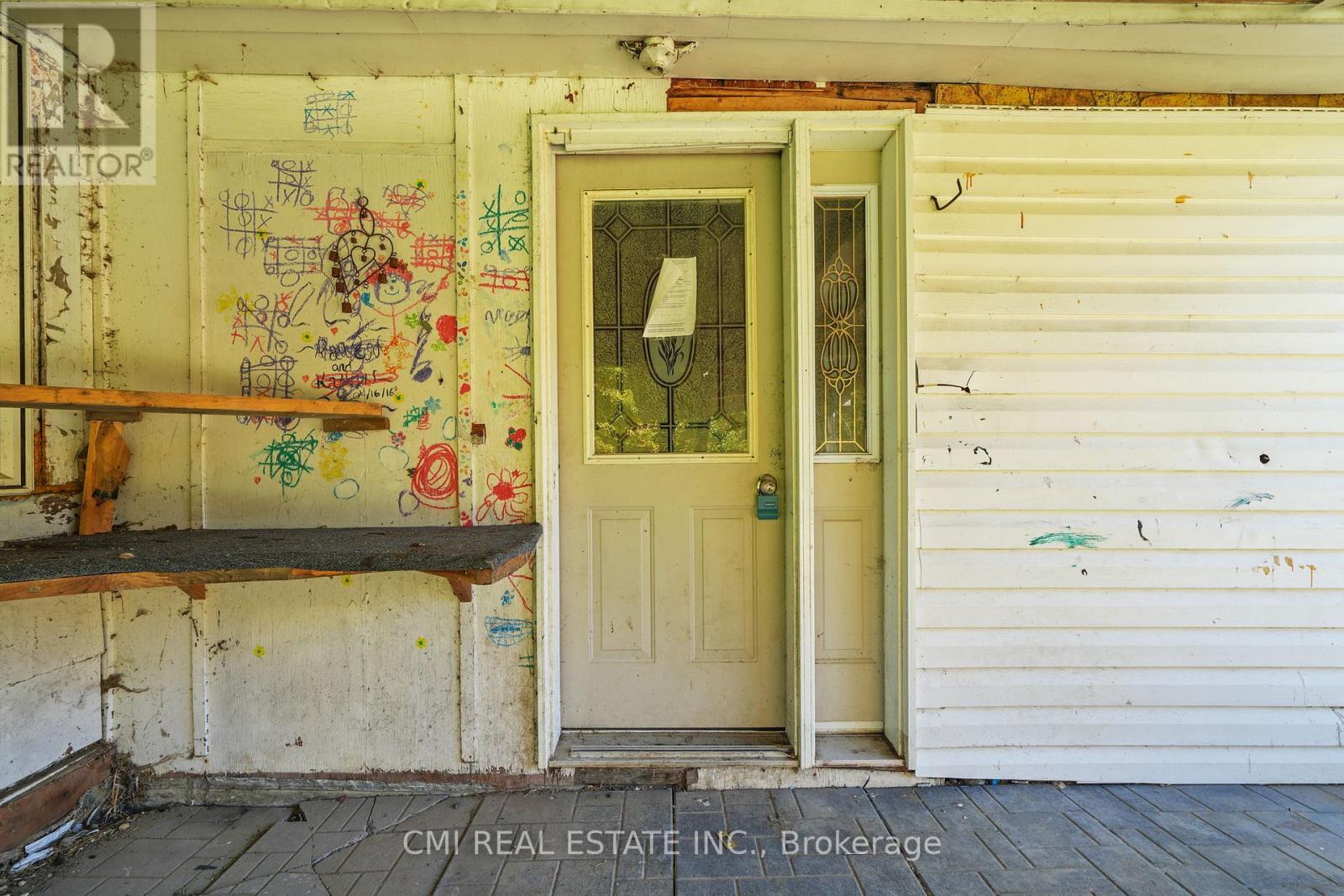 1093 South Lake Road, Minden Hills, Ontario  K0M 2K0 - Photo 7 - X12944048