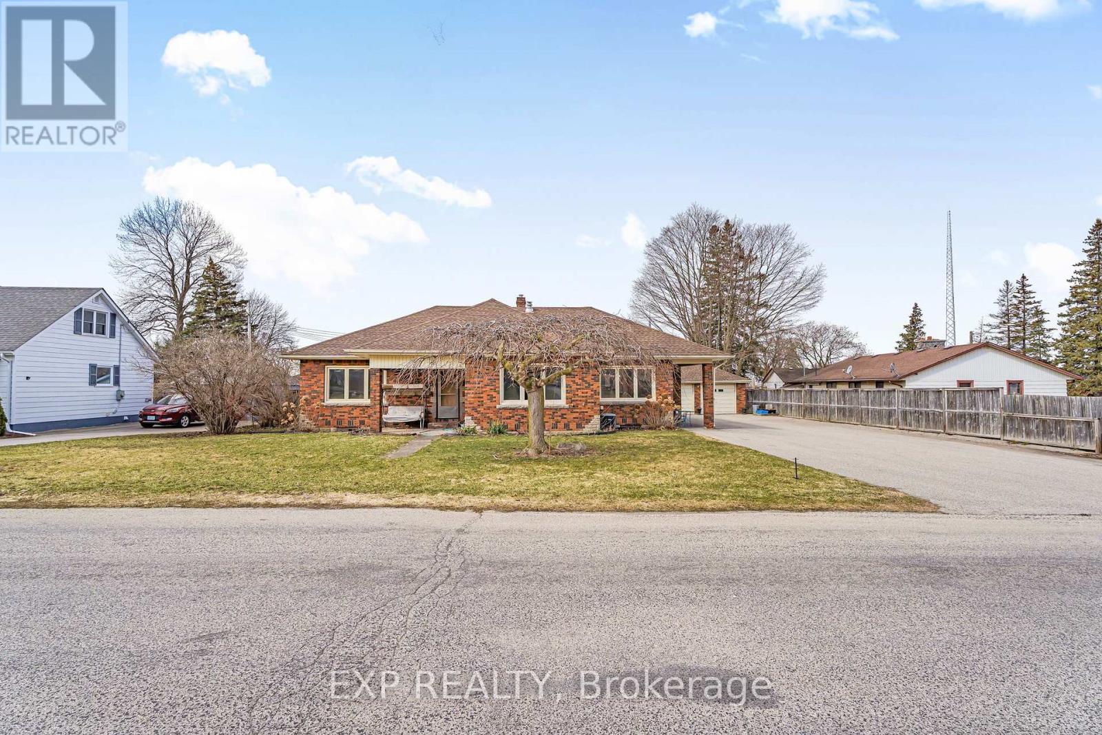 440 Churchill Avenue, Norfolk, Ontario  N4B 2P9 - Photo 5 - X12944064