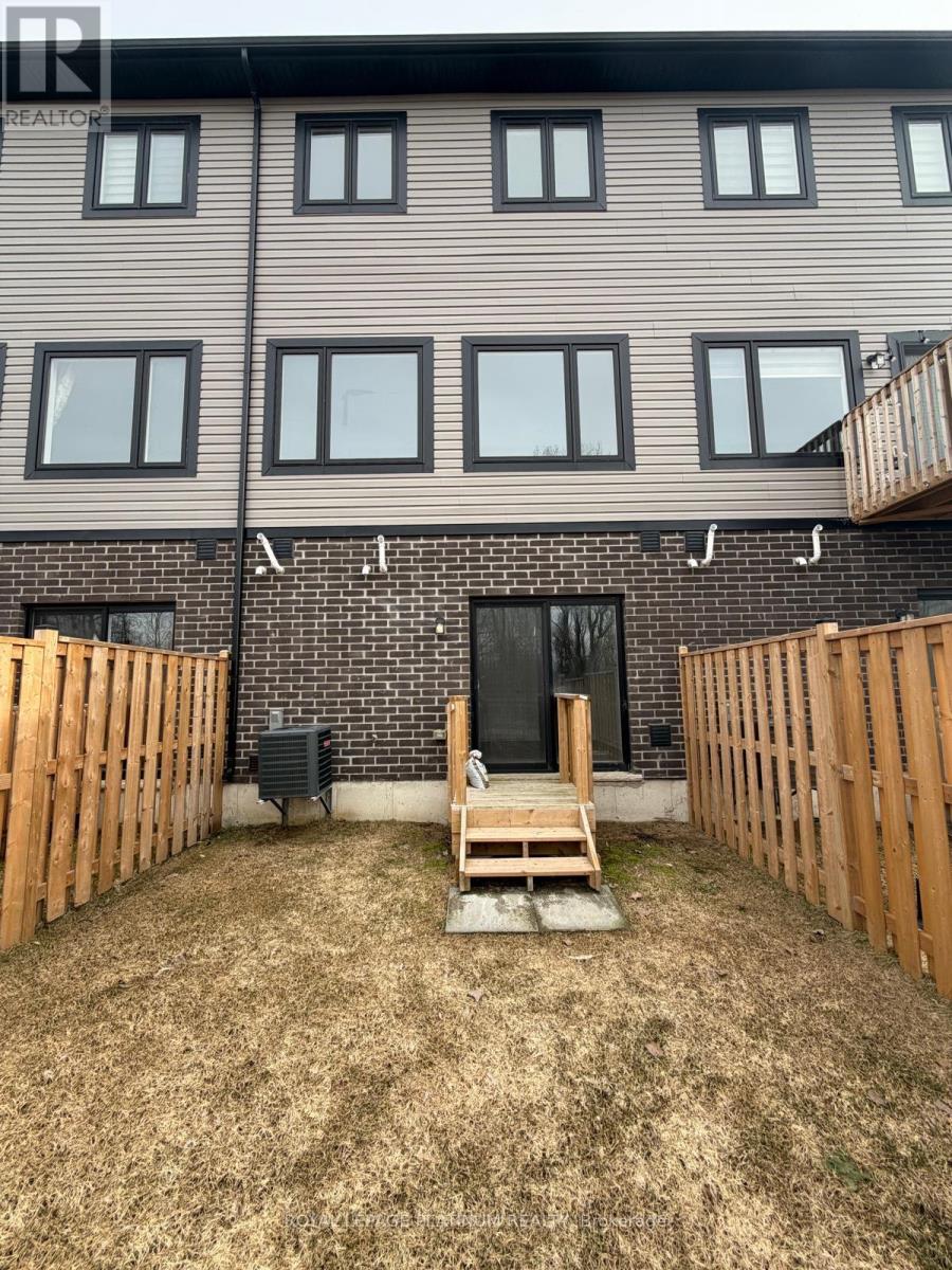 55 - 290 Equestrian Way, Cambridge, Ontario  N3H 4R6 - Photo 39 - X12944090