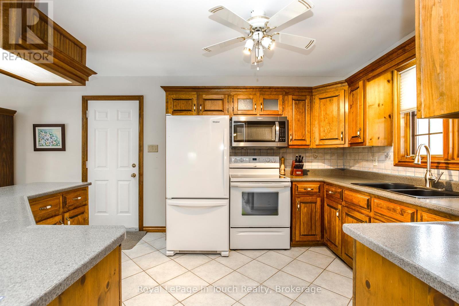 29 Mary Jane Road, Tiny, Ontario  L0L 2T0 - Photo 11 - S12944148