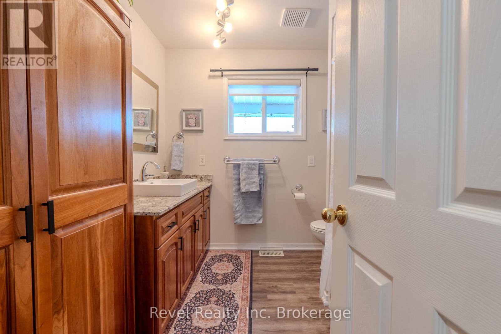 174 Golf Course Road, Callander, Ontario  P0H 1H0 - Photo 15 - X12944520