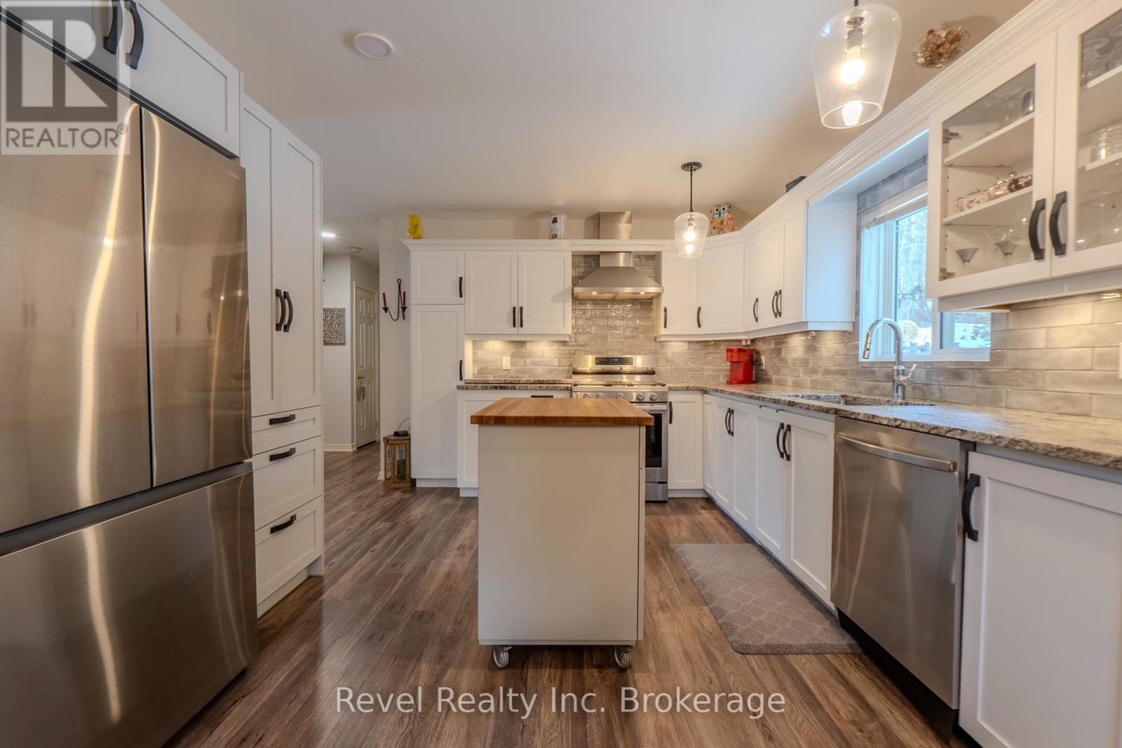 174 Golf Course Road, Callander, Ontario  P0H 1H0 - Photo 17 - X12944520