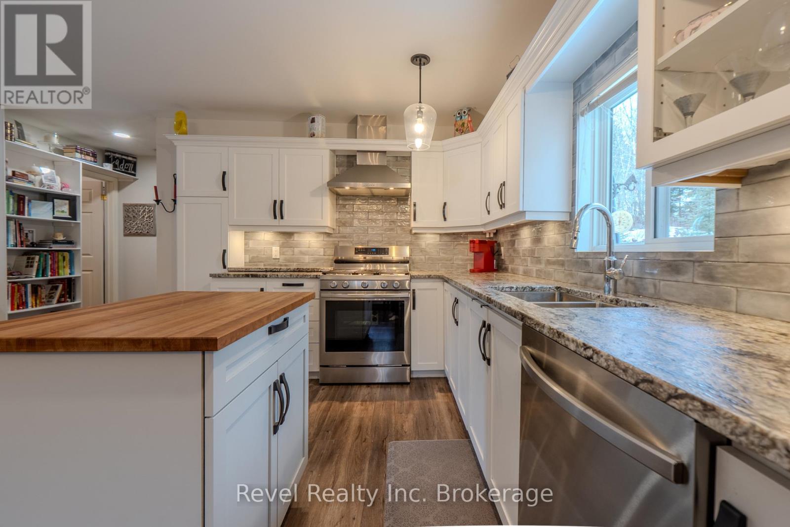 174 Golf Course Road, Callander, Ontario  P0H 1H0 - Photo 18 - X12944520