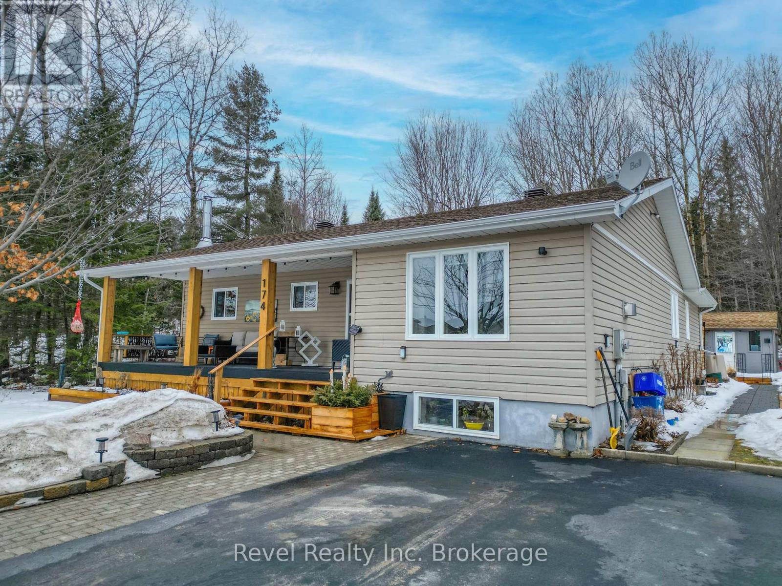 174 Golf Course Road, Callander, Ontario  P0H 1H0 - Photo 3 - X12944520